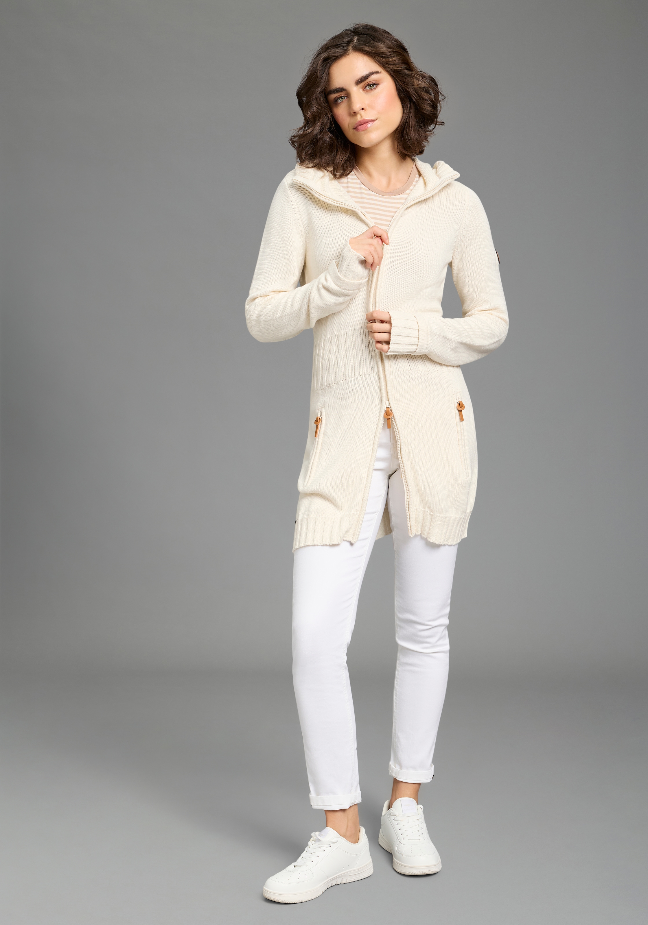 KangaROOS Cardigan à capuche in schmeichelnder Longform