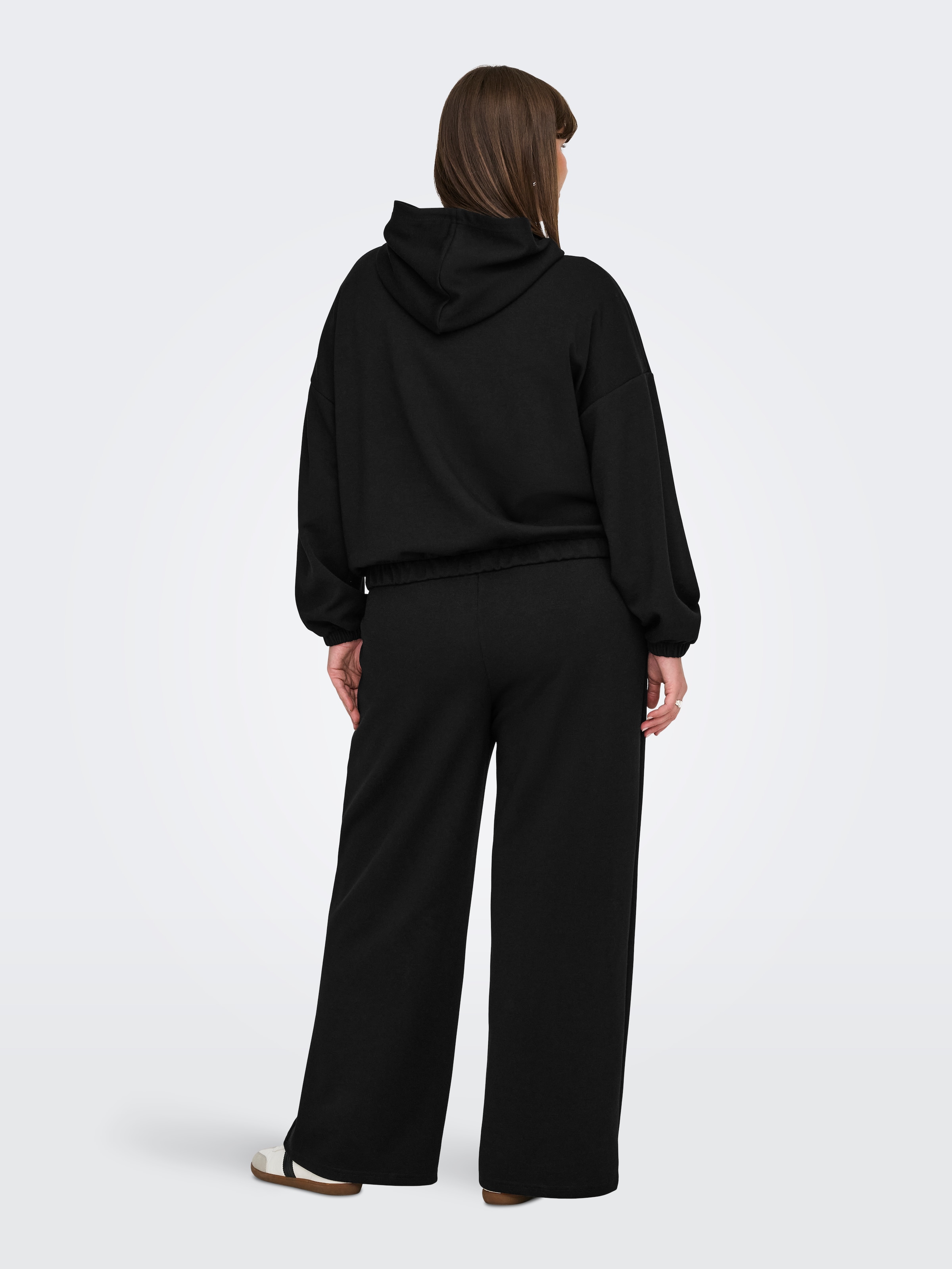 ONLY CARMAKOMA Sweat à capuche »CARSCARLETT LS ELASTIC ZIP HOOD SWT NOOS«
