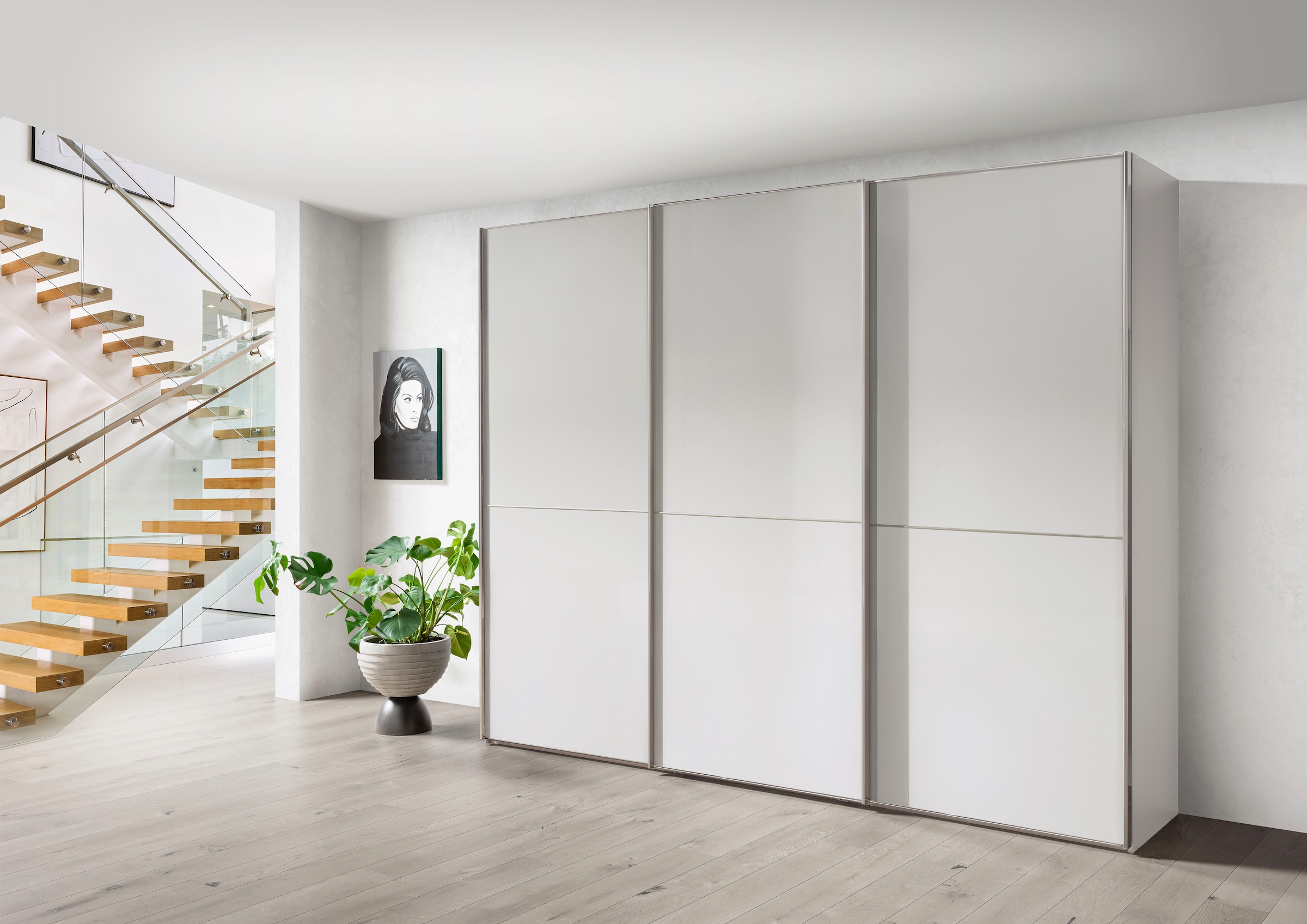 WIEMANN Armoire à portes coulissantes »Phoenix, Made in Germany, modernes Design, Highlight, Blickfang« Viele Farbkombinationen, in 4 Breiten und in 2 Höhen erhältlich,  maximaler Staurraum, inkl.Einlegeböden, Wäscheböden u. Dämpfer