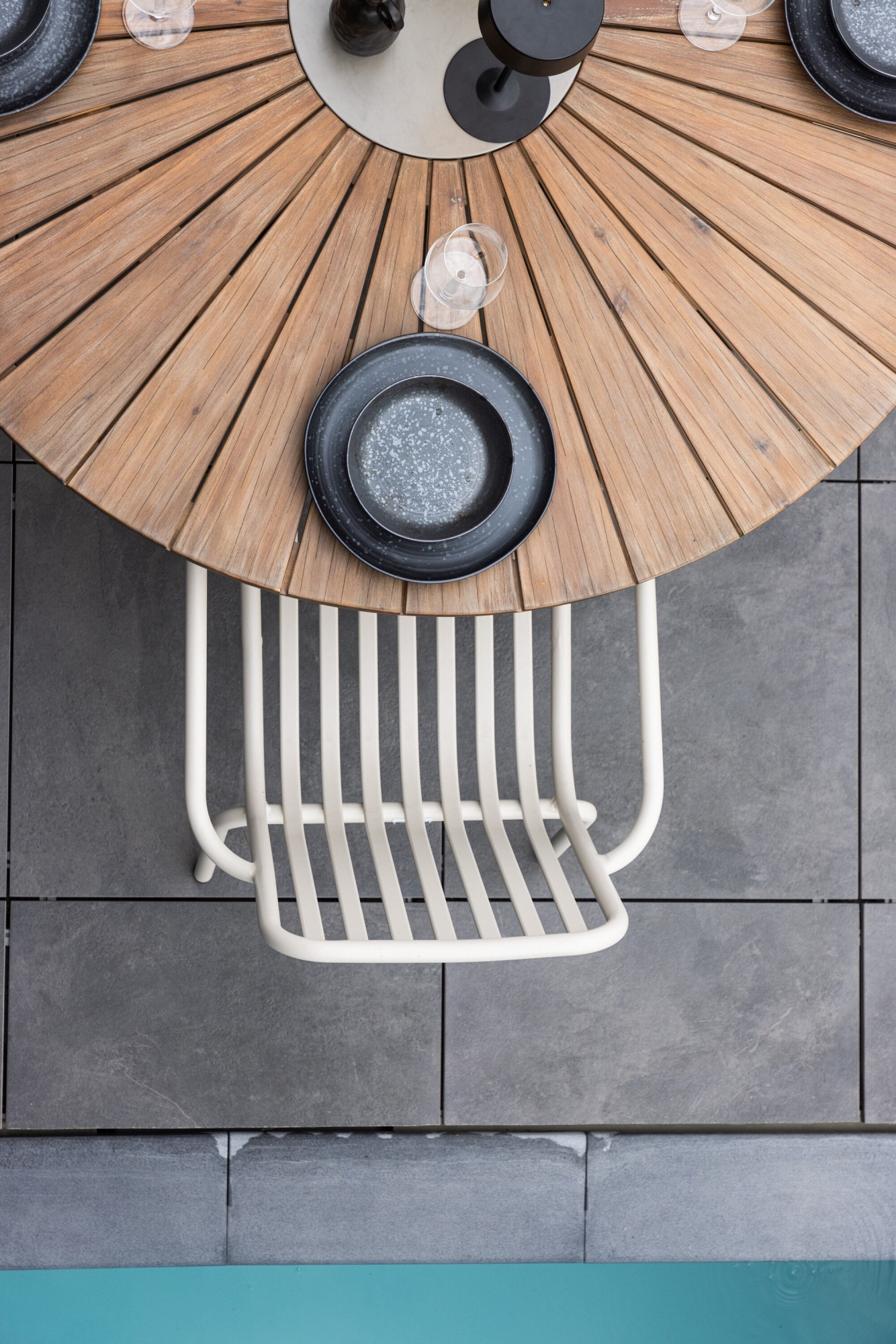 Venture Home Gartentisch »Rosario, runde Esstafel für den Aussenbereich« Outdoortisch rund, Metallgestell, pflegeleicht