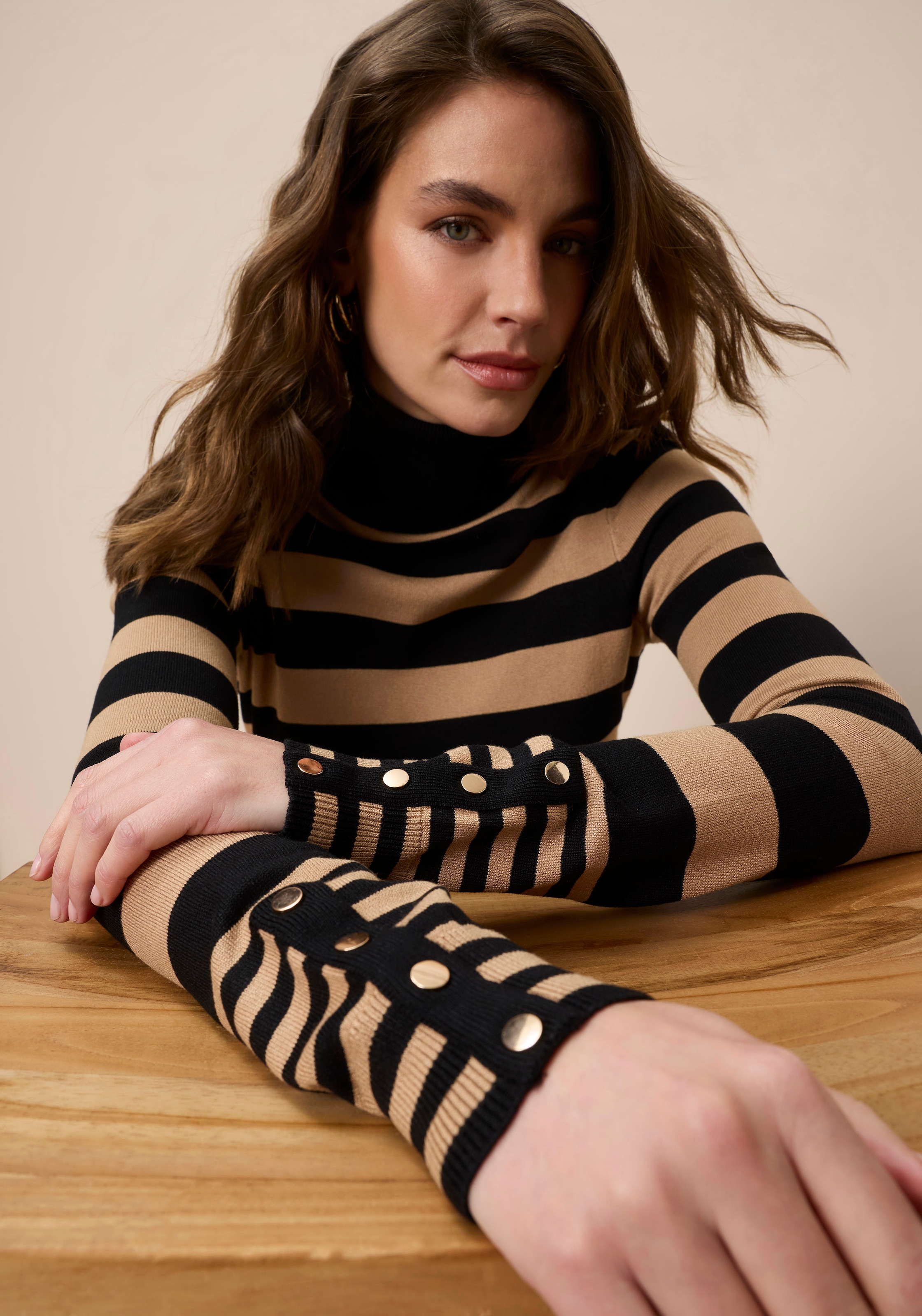 Tamaris Pull à col roulé im lässigen Streifendesign