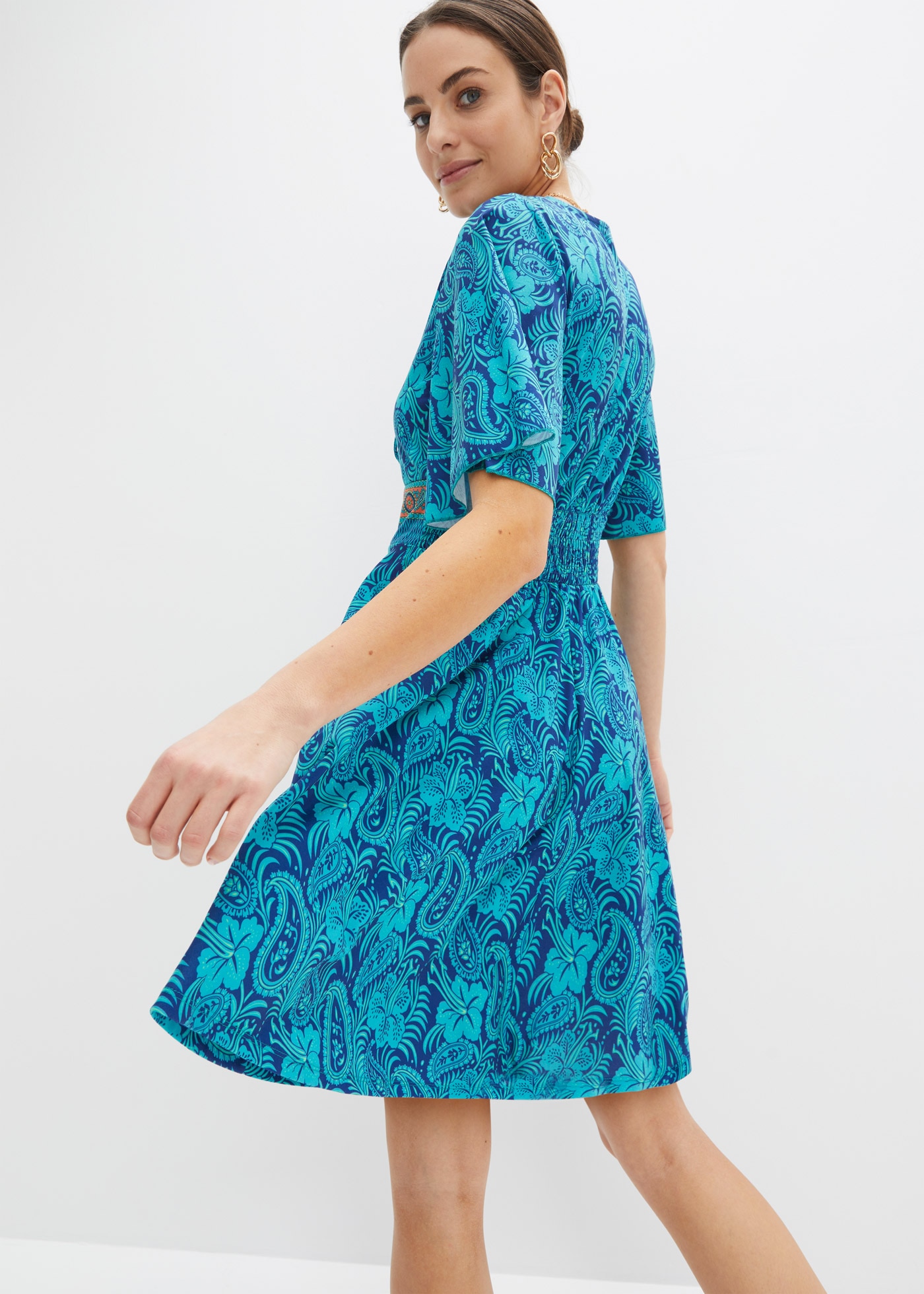 bonprix Robe en jersey ausgestellte Passform, Kurzarm, mit Schnürung und Bindeband