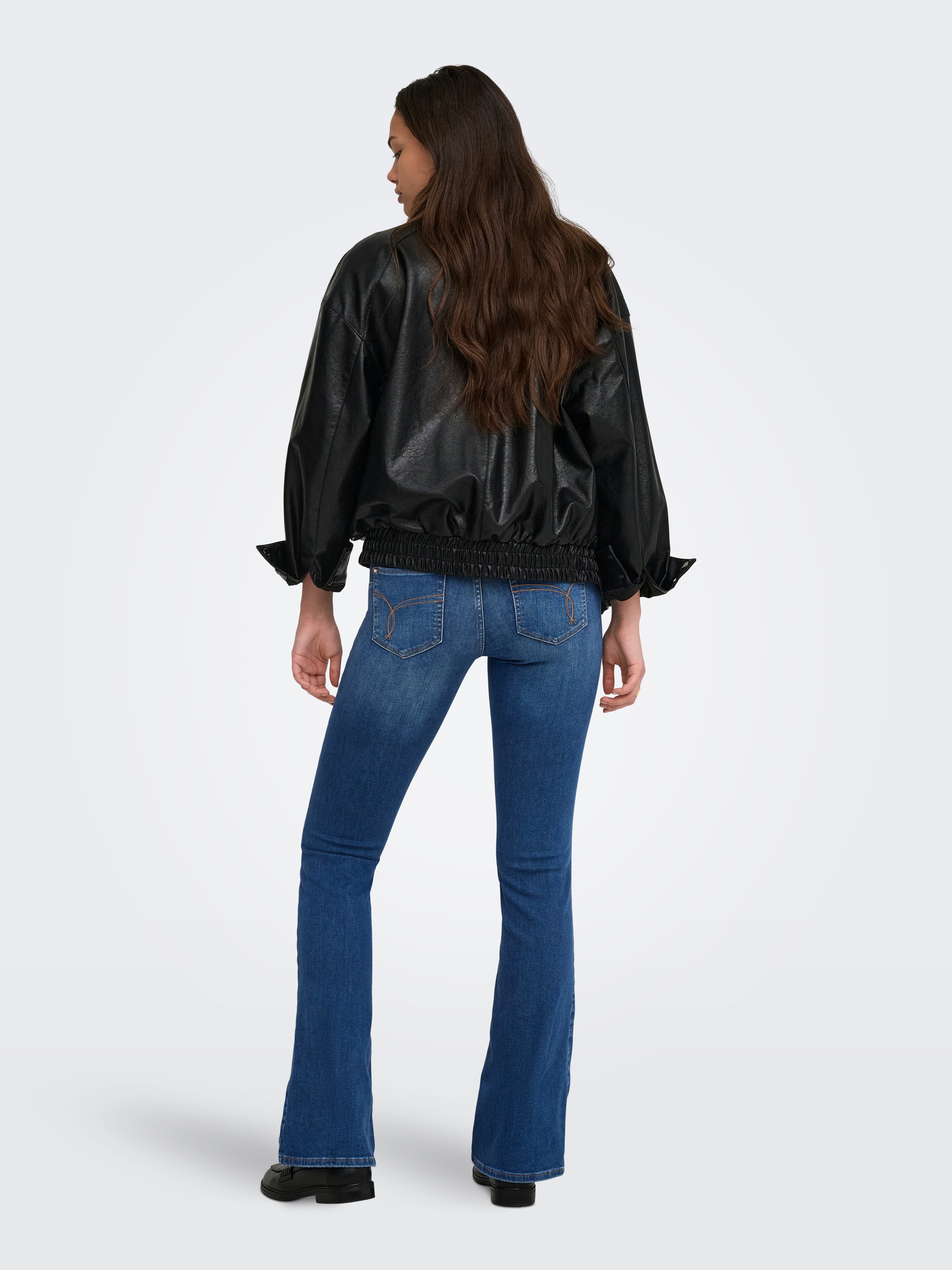 ONLY Jeans bootcut »ONLBLUSH MID BUT FLARED DNM REA763« mélange de coton, coupe bootcut