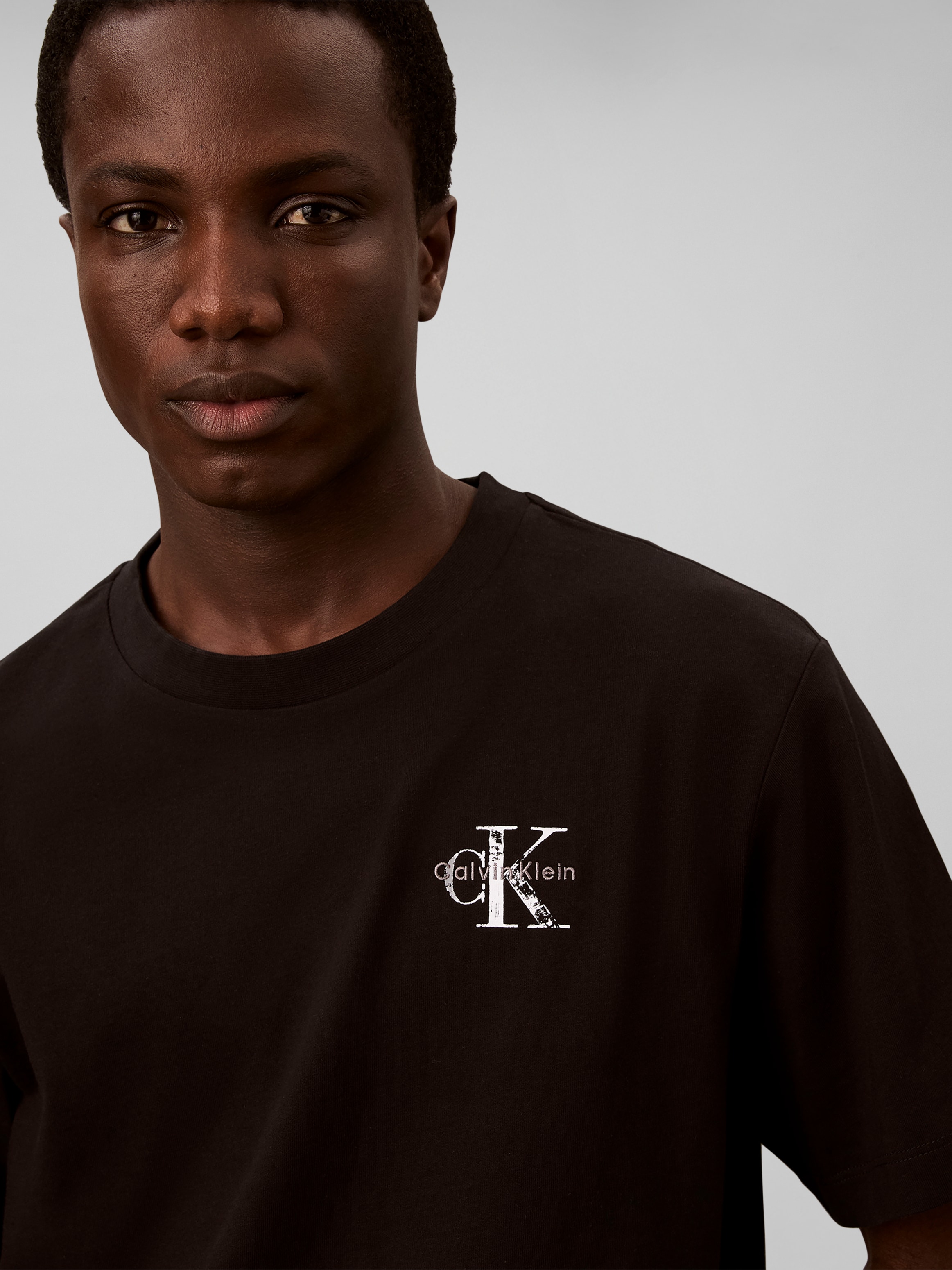 Calvin Klein Jeans T-Shirt »DISTRESS MONOLOGO« Regular fit mit Rückenprint