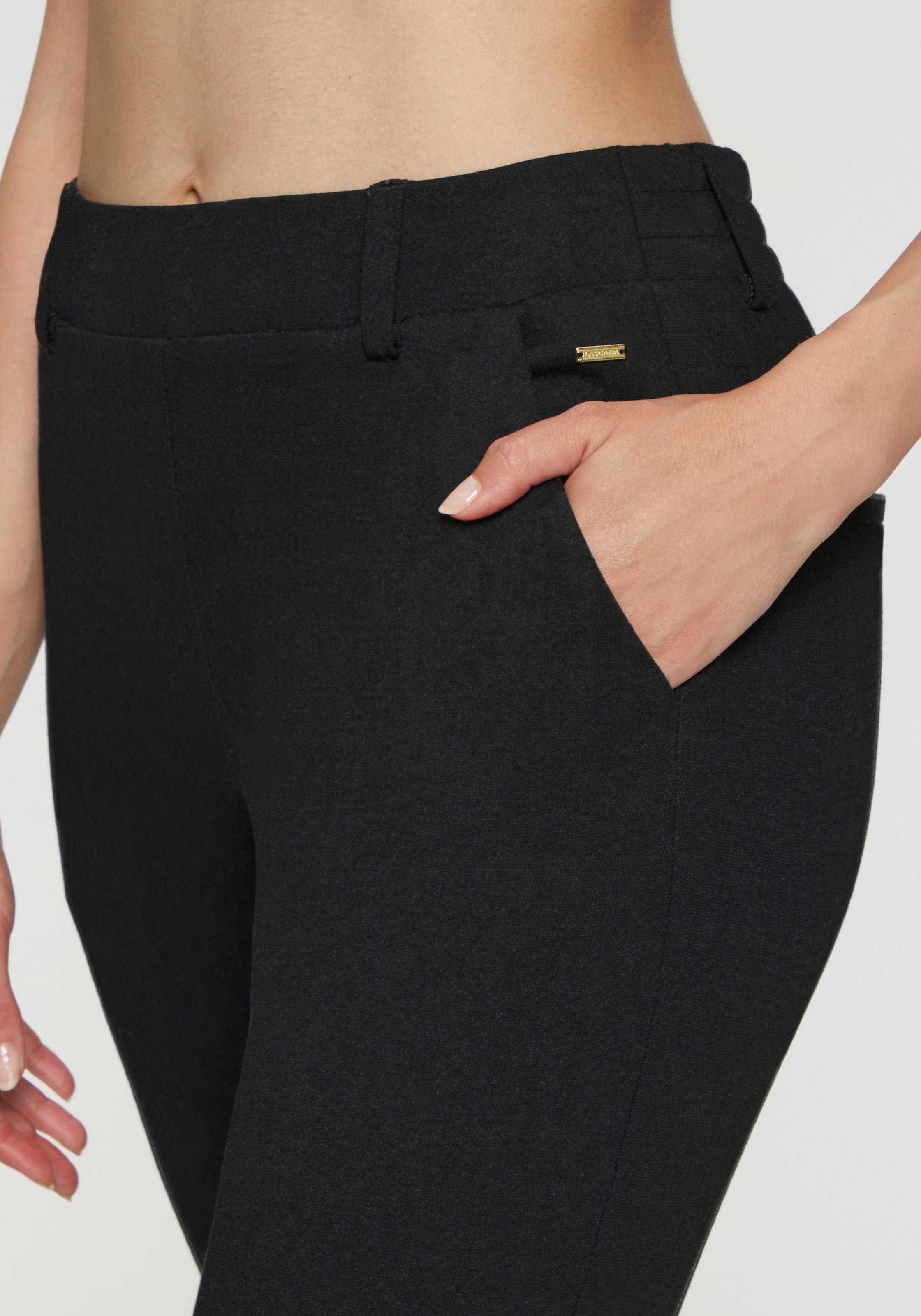 LASCANA Pantalon de jogging »klassische schmale Form«  mit Jacquard Strickmuster oder uni schwarz