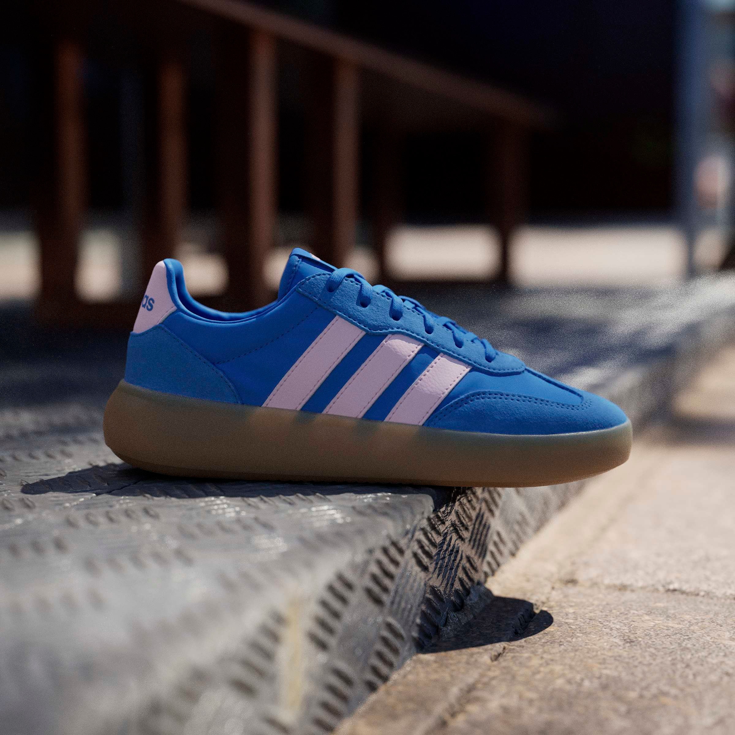 adidas Sportswear Sneaker »BARREDA DECODE«  inspiriert vom Design des adidas handball spezial