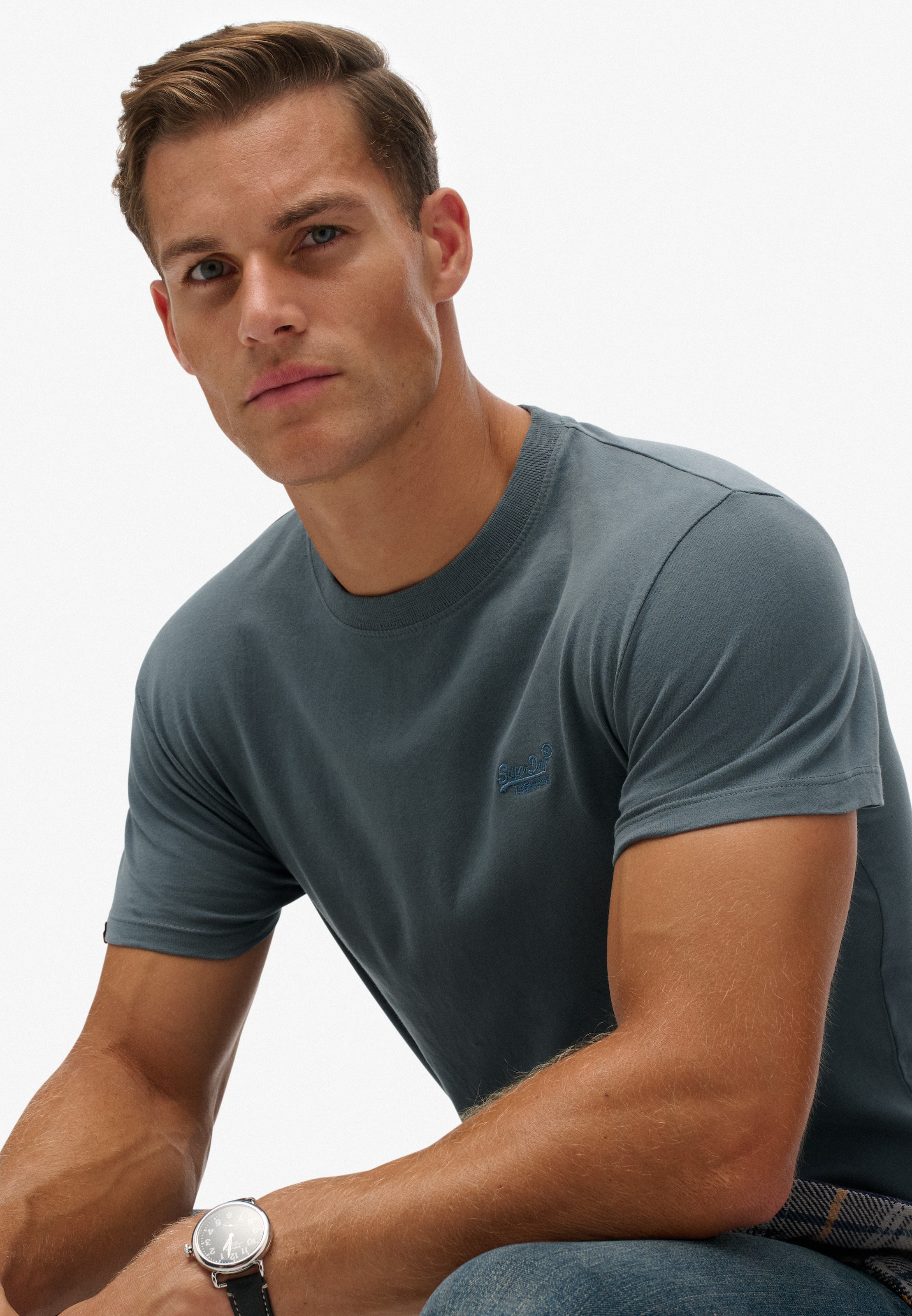 Superdry Rundhalsshirt »ESSENTIAL LOGO EMB TEE« Baumwolle, slim fit