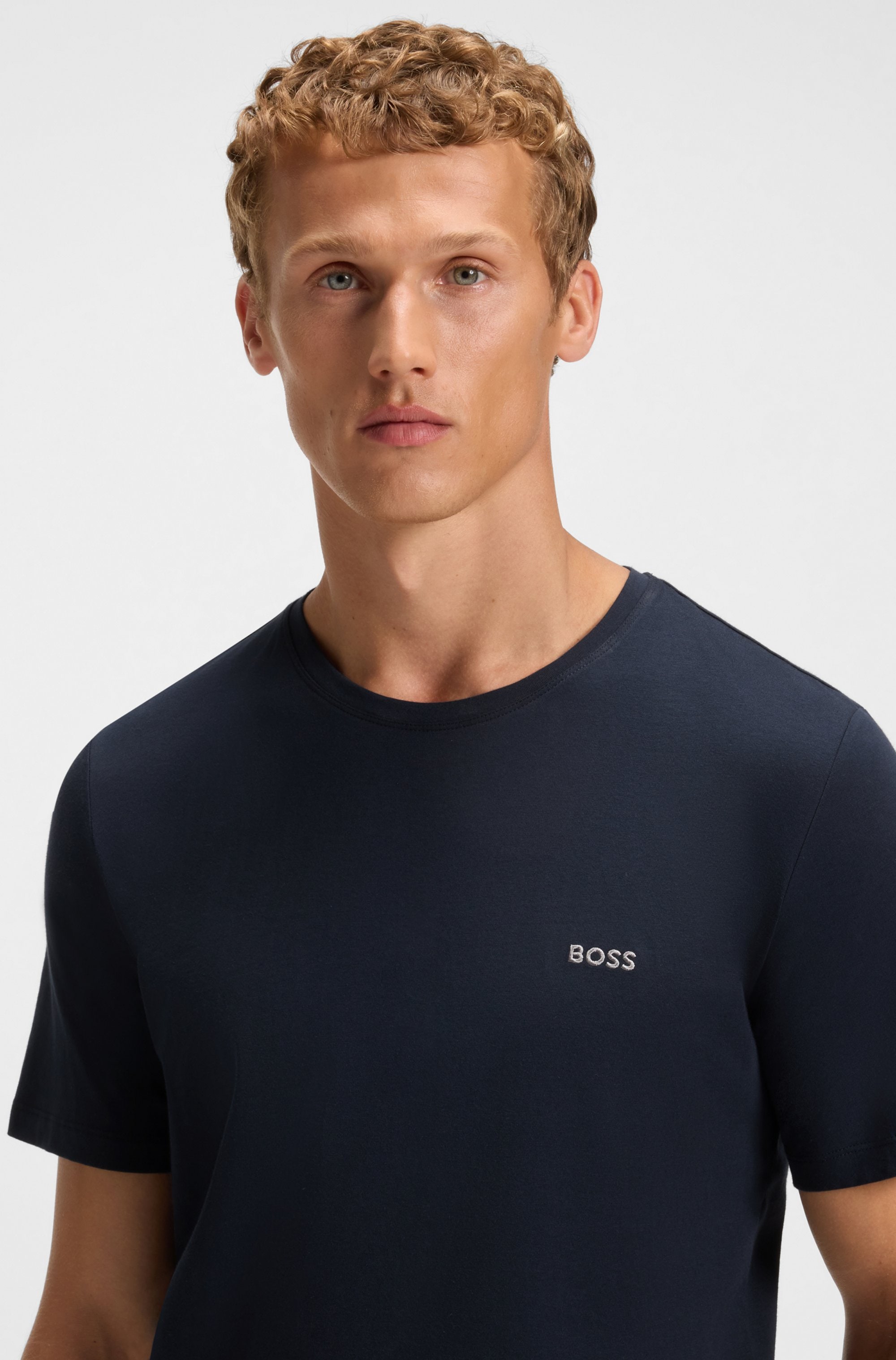 BOSS T-shirt »Mix&Match T-Shirt R« mit BOSS Stickerei auf der Brust