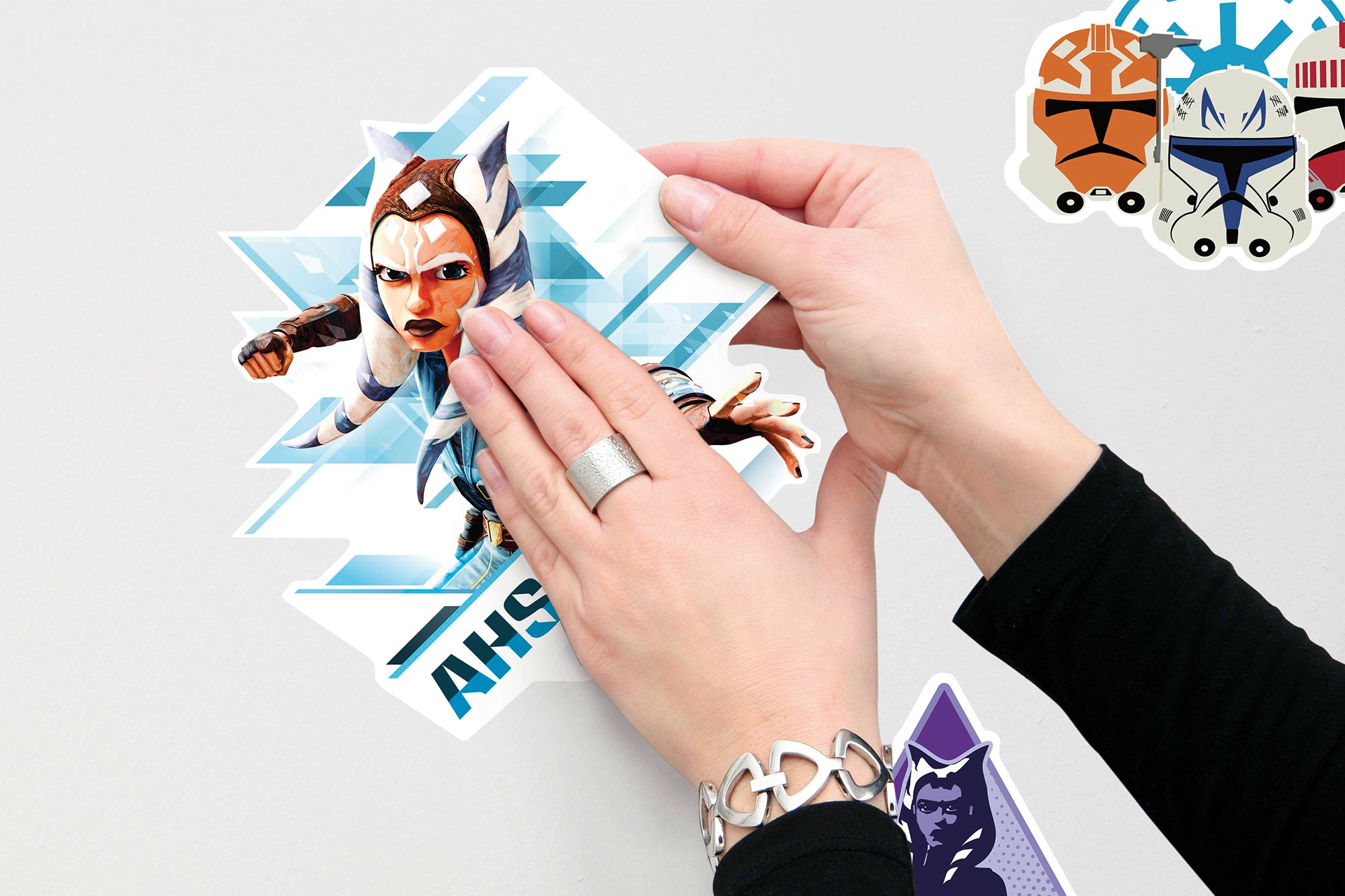 Komar Wandtattoo »Clone Wars Badges - Grösse 100 x 70 cm« selbstklebend, Wandsticker, Kinderzimmer