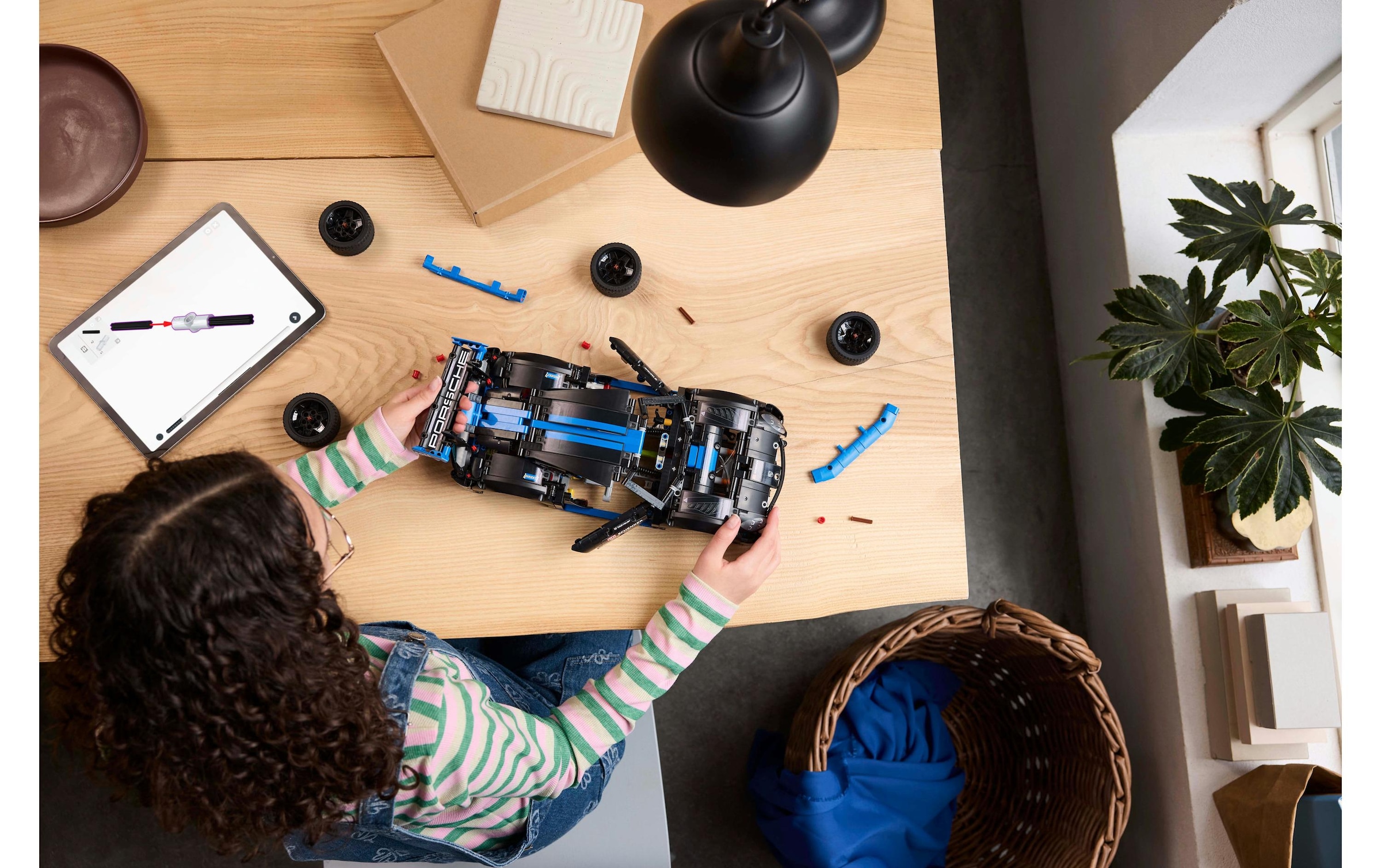 LEGO® Pions de construction »Technic Porsche GT4 e-Performance Rennwagen 42176«