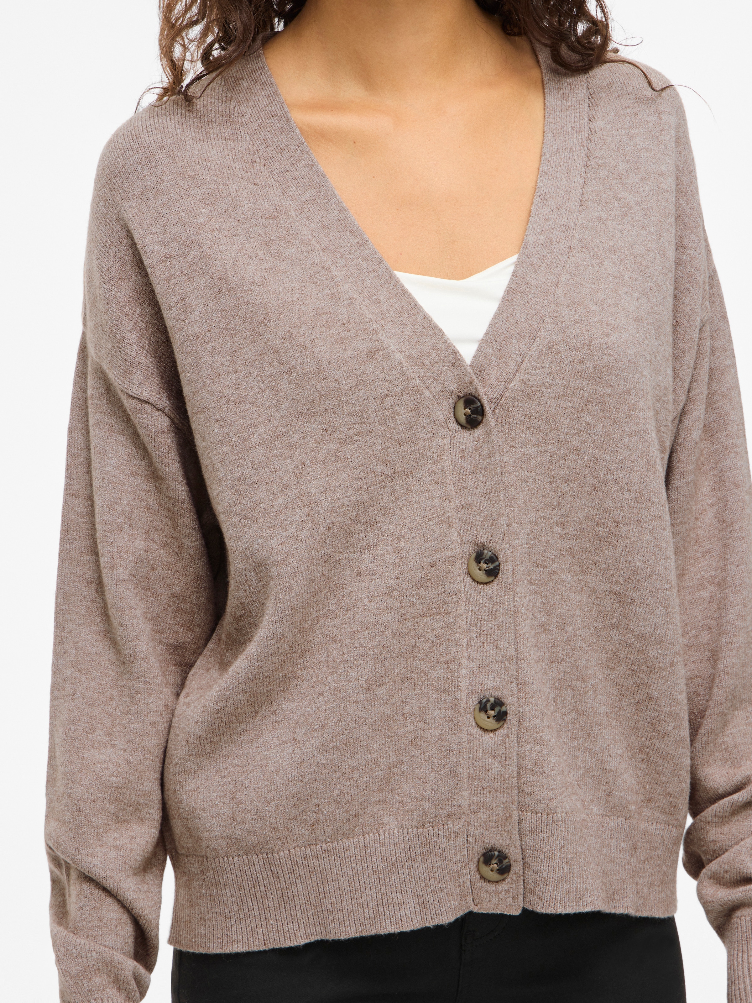 Vila Strickjacke »VIRIL V-NECK KNIT CARDIGAN - NOOS« Materialmix, regular fit