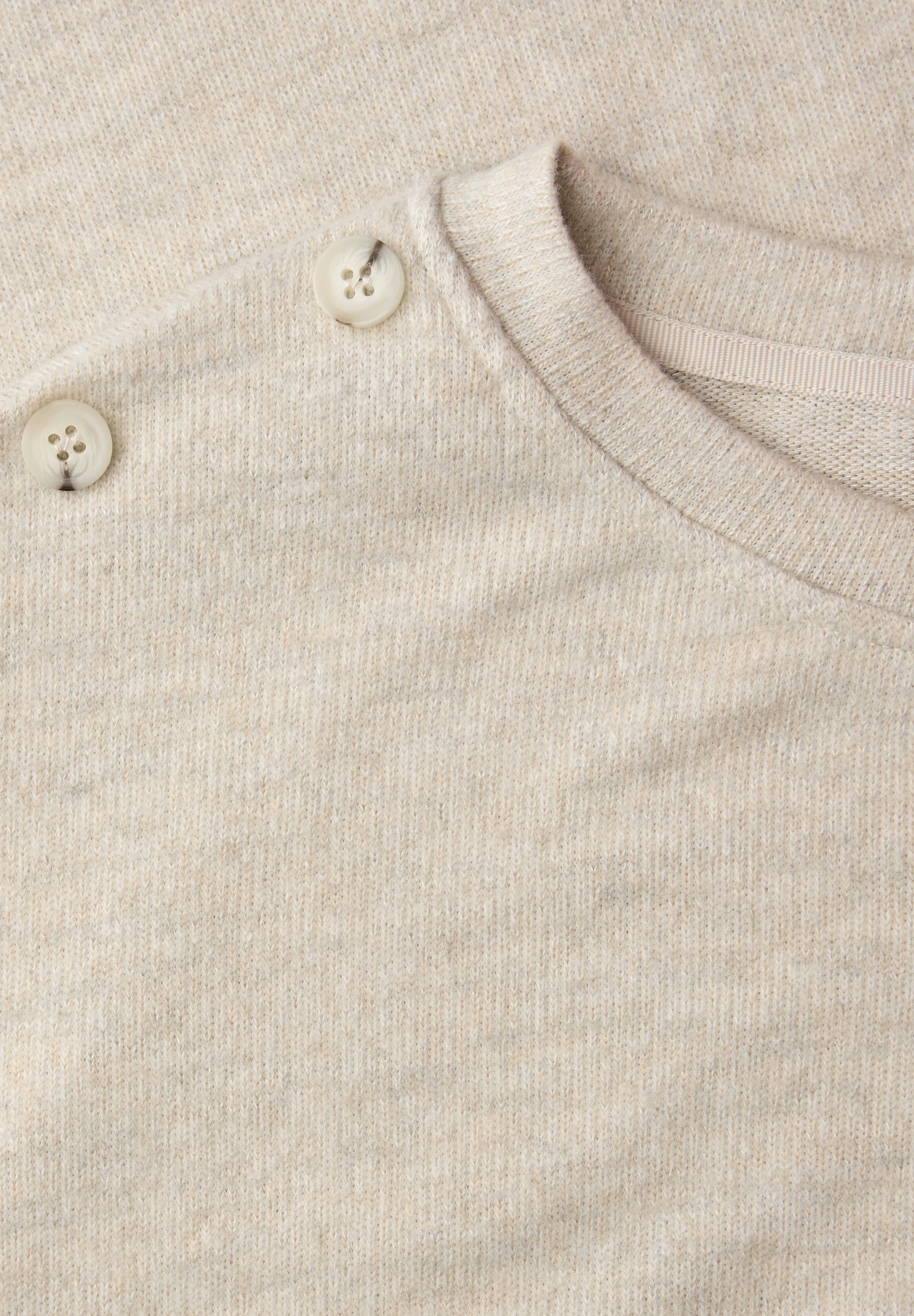 STREET ONE Strickpullover Knopfdetail an den Schultern und im Melange-Look