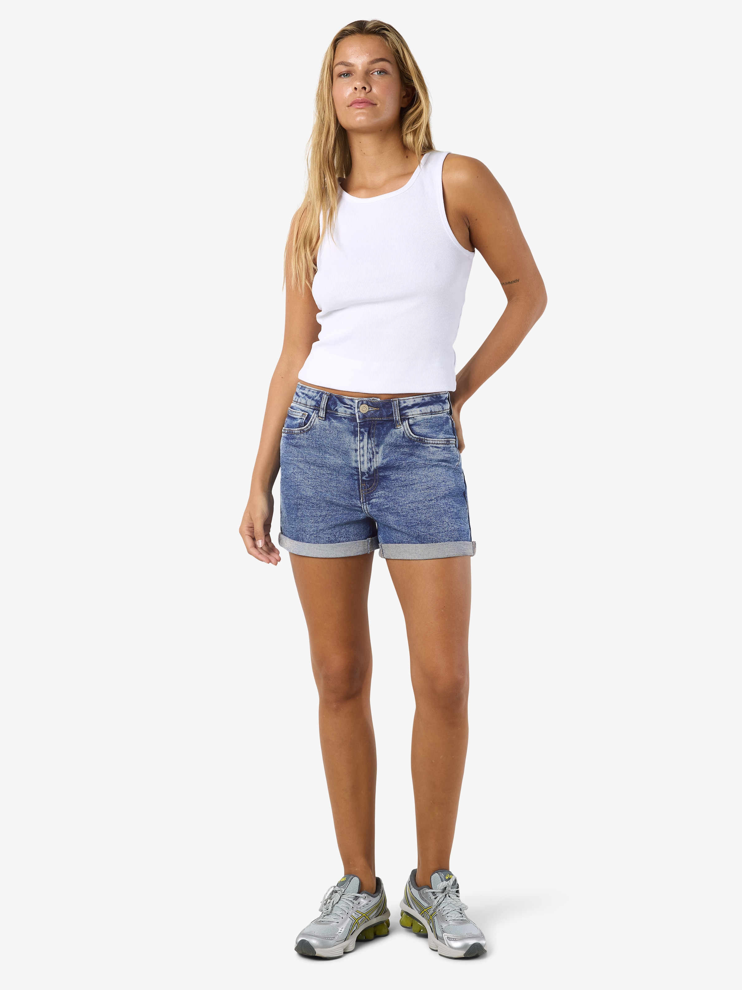 Noisy may Short en jean »NMMONI HW DNM SHORTS AZ358MB NOOS«