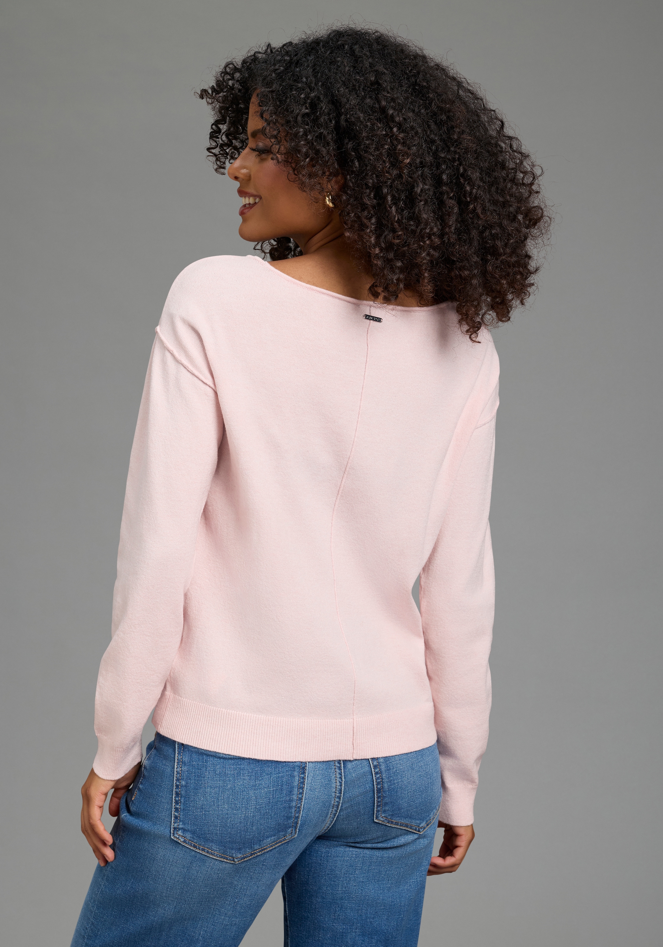 Laura Scott Strickpullover »aus Feinstrick, figurumspielende Passform« aus leichtem, weichem Viskosemix mit Herzmotiv