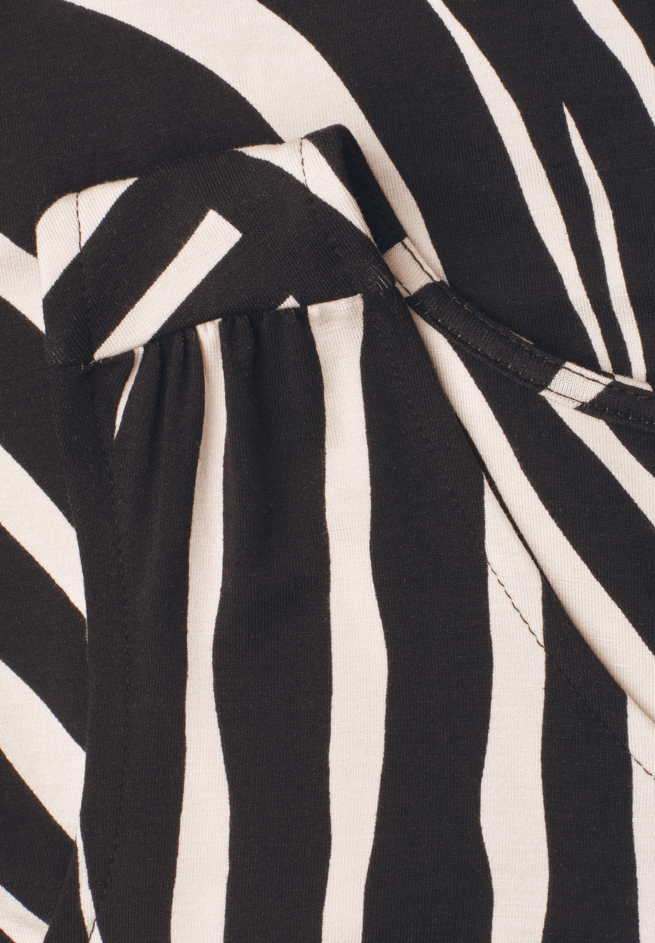 STREET ONE Shirttop Sommertop bedruckt mit V-Neck und Elastiksaum