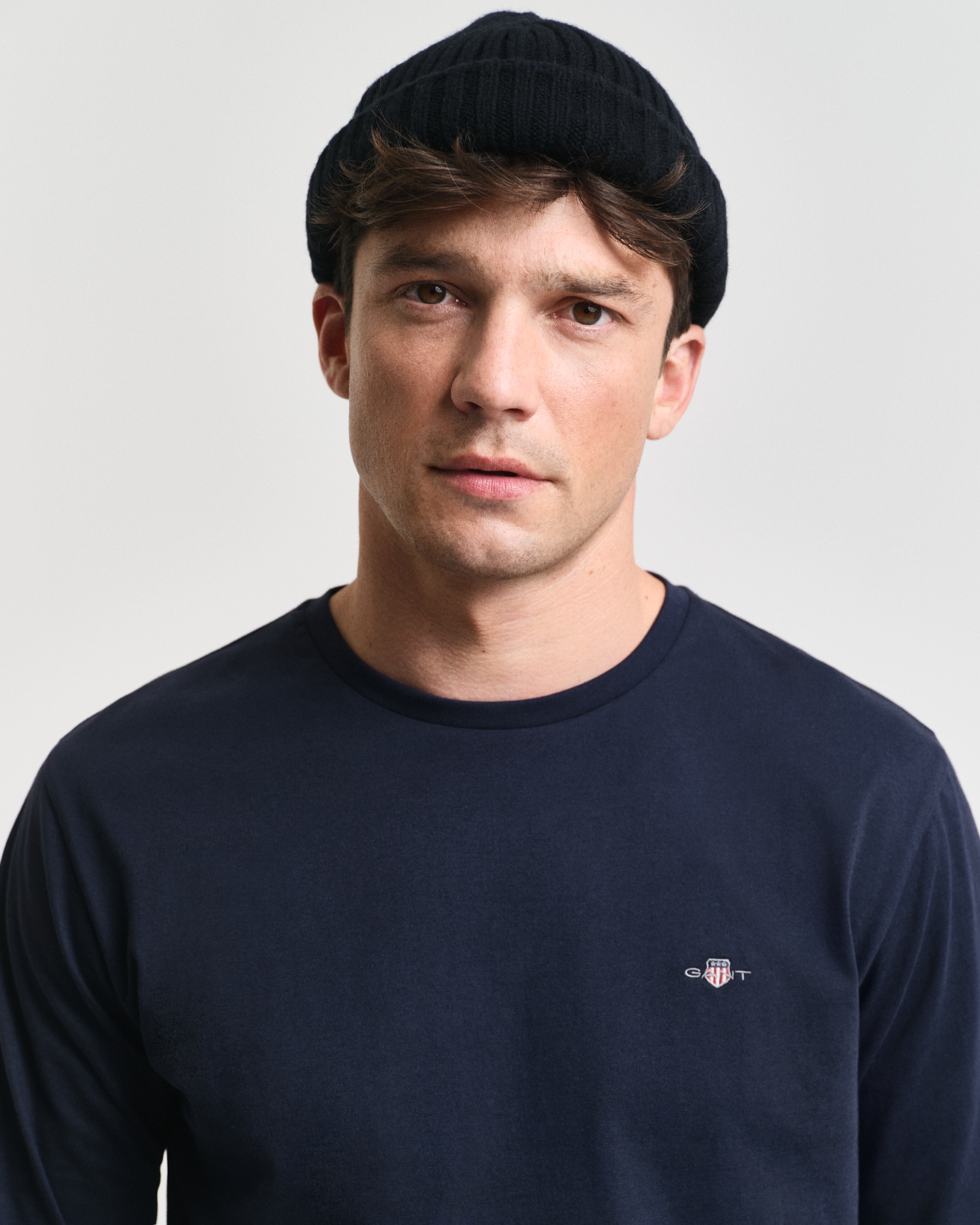 Gant T-shirt à manches longues »REG SHIELD LS T-SHIRT« avec broderie du logo sur la poitrine