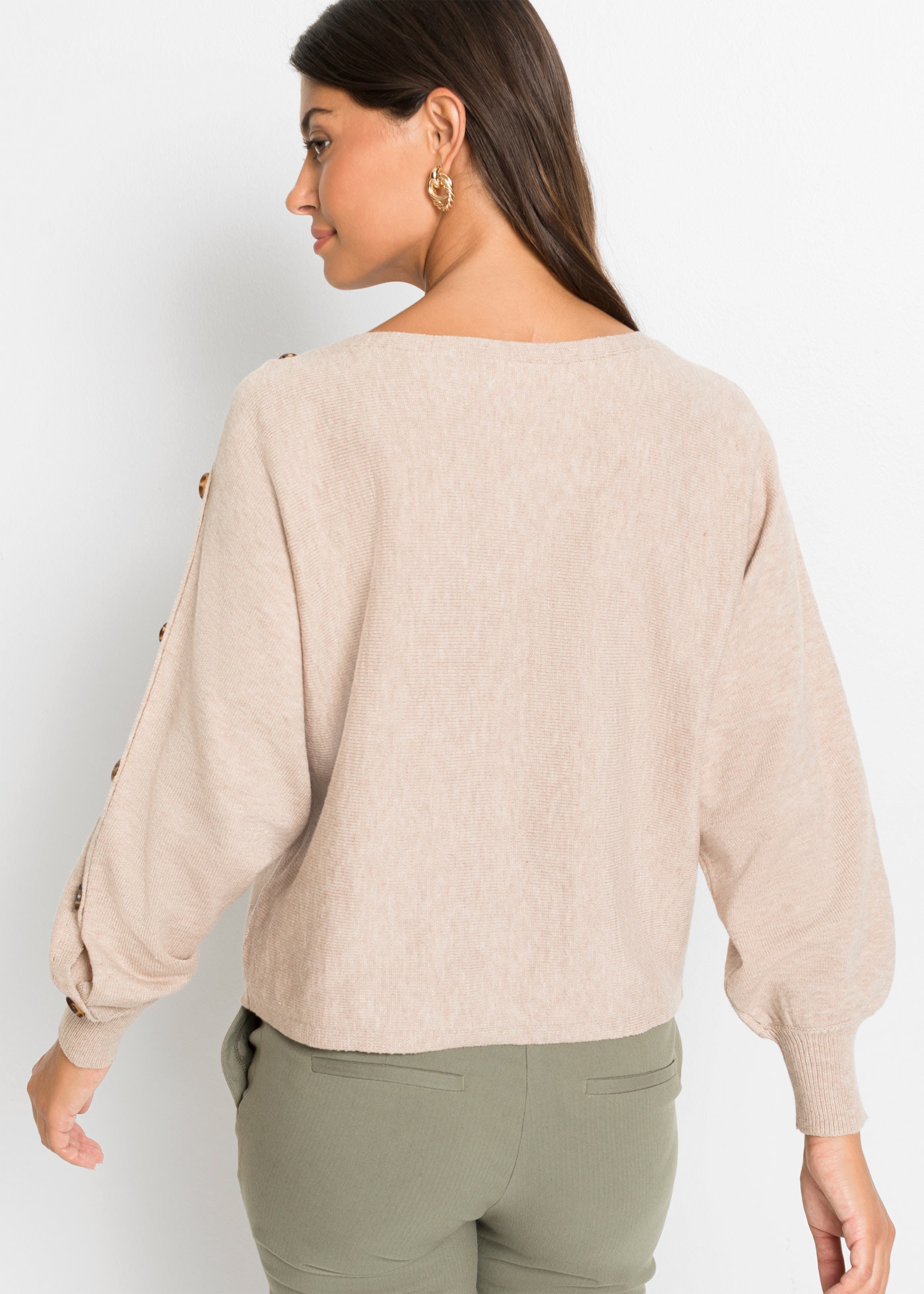 bonprix Pull en tricot »Pullover« in bequemer Boxy-Passform, mit Fledermausärmeln, Zierknöpfe