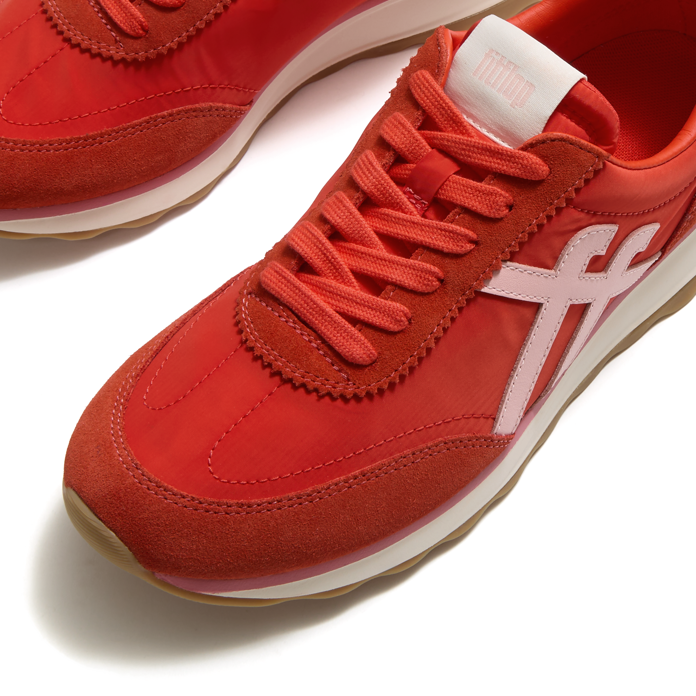 Fitflop Keilsneaker »RETRO-Q FF FABRIC/SUEDE SNEAKERS«  Schnürschuh, Freizeitschuh, Halbschuh mit Kontrastbesatz
