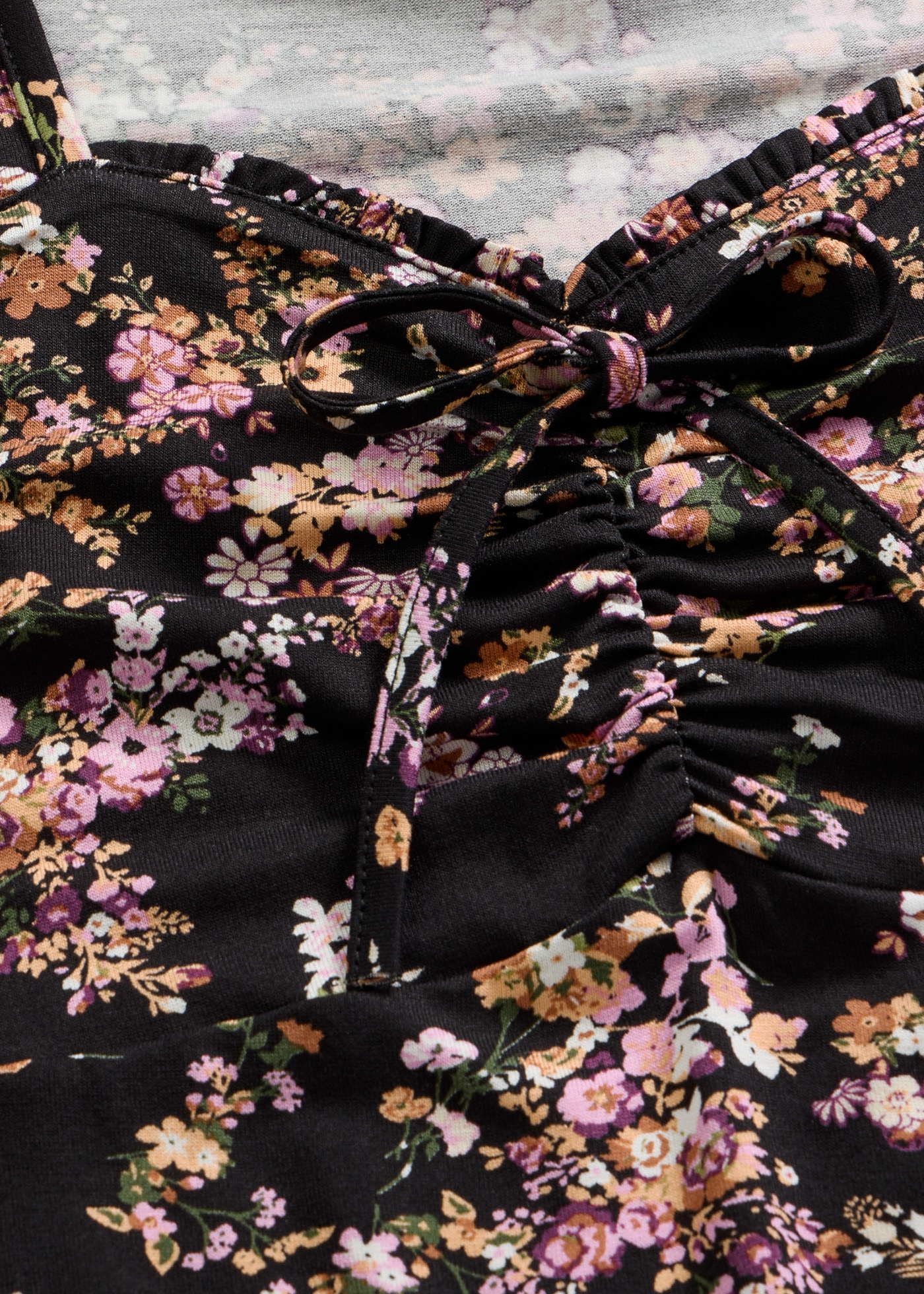 bonprix Shirttop »Top aus Viskose-Mix« ärmellos, figurbetont, feminin, eckiger Ausschnitt mit Deko-Schleife