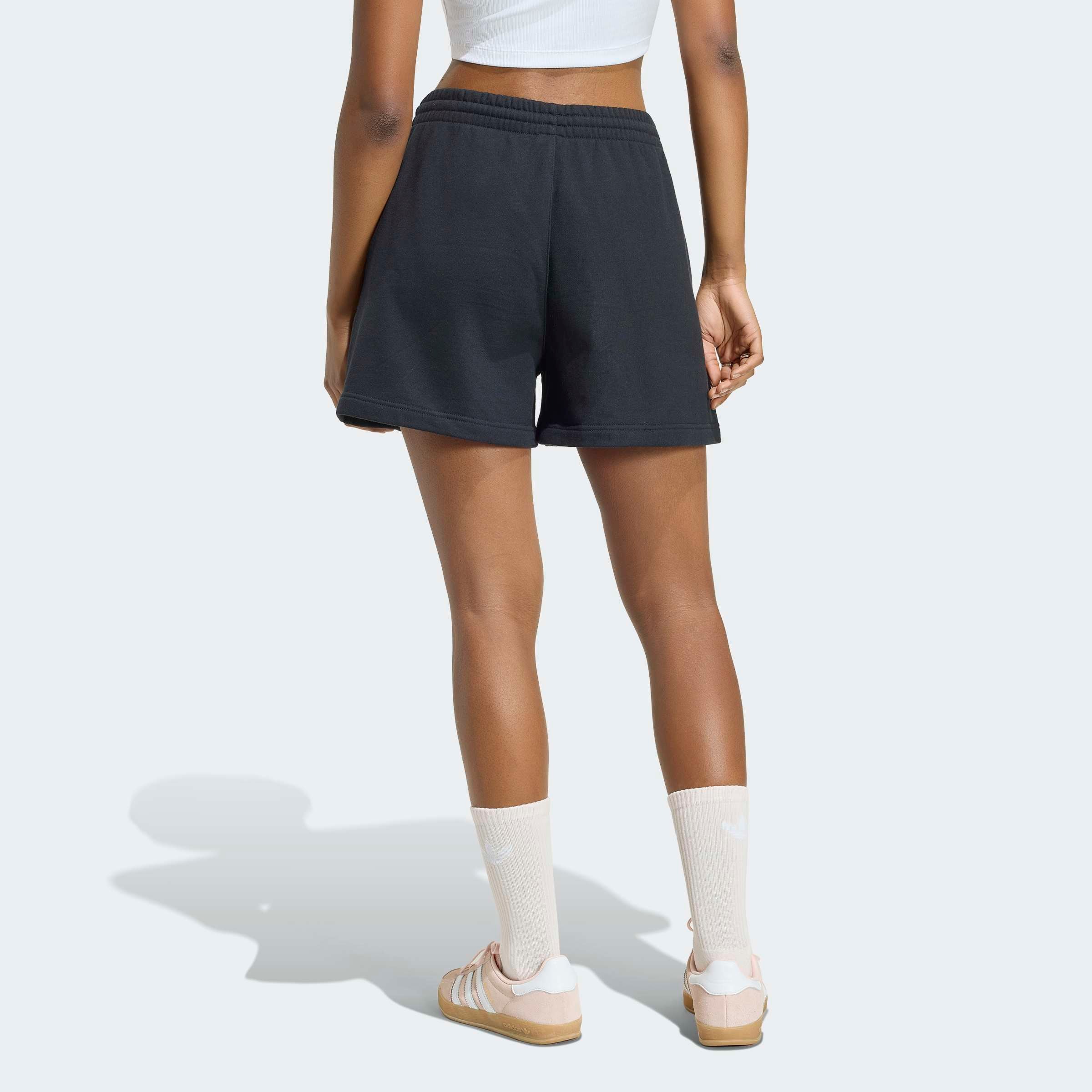 adidas Originals Short »ESSENTIALS FRENCH TERRY«  avec coupe ample, en coton
