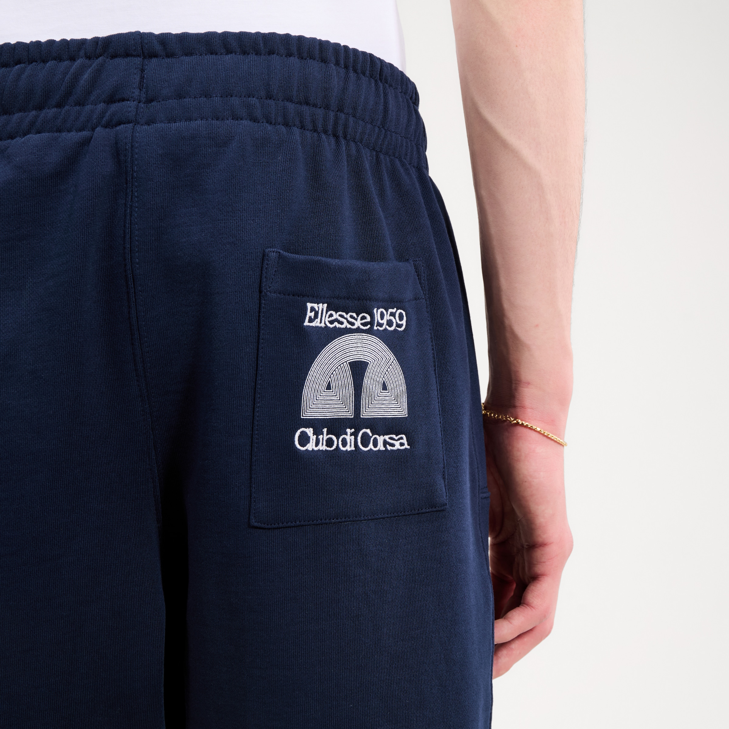 Ellesse Sweatshorts »CLUB DI CORSA SHORT«  für Erwachsene, komfortabler Sitz, modernes Design