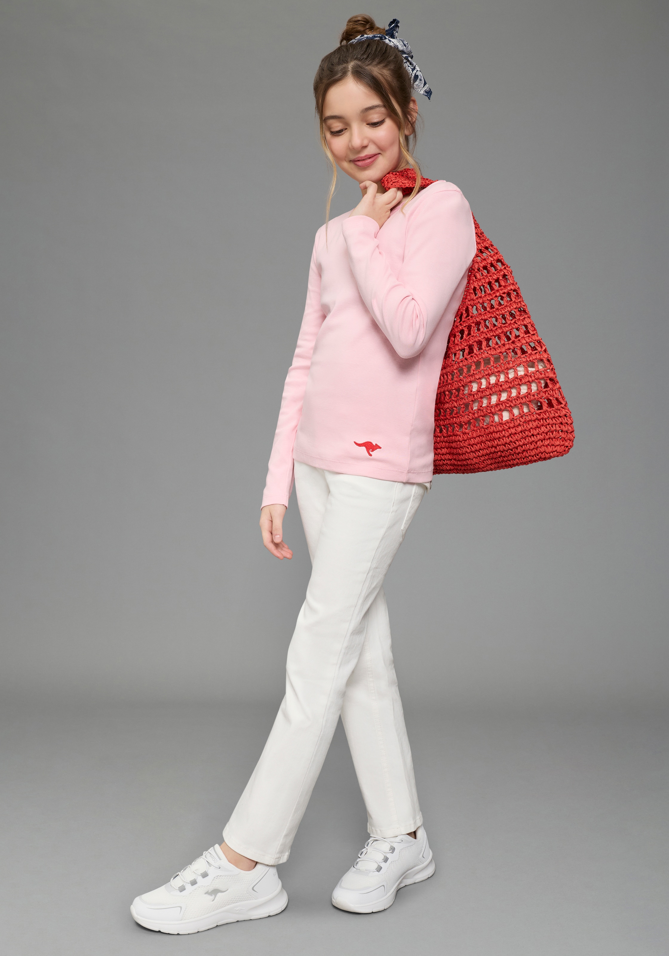 KangaROOS T-shirt à manches longues »Kangaroos Shirt aus Rippware mit Spitzenkante« V-Ausschnitt mit Spitze, unifarben, mit Logostickerei