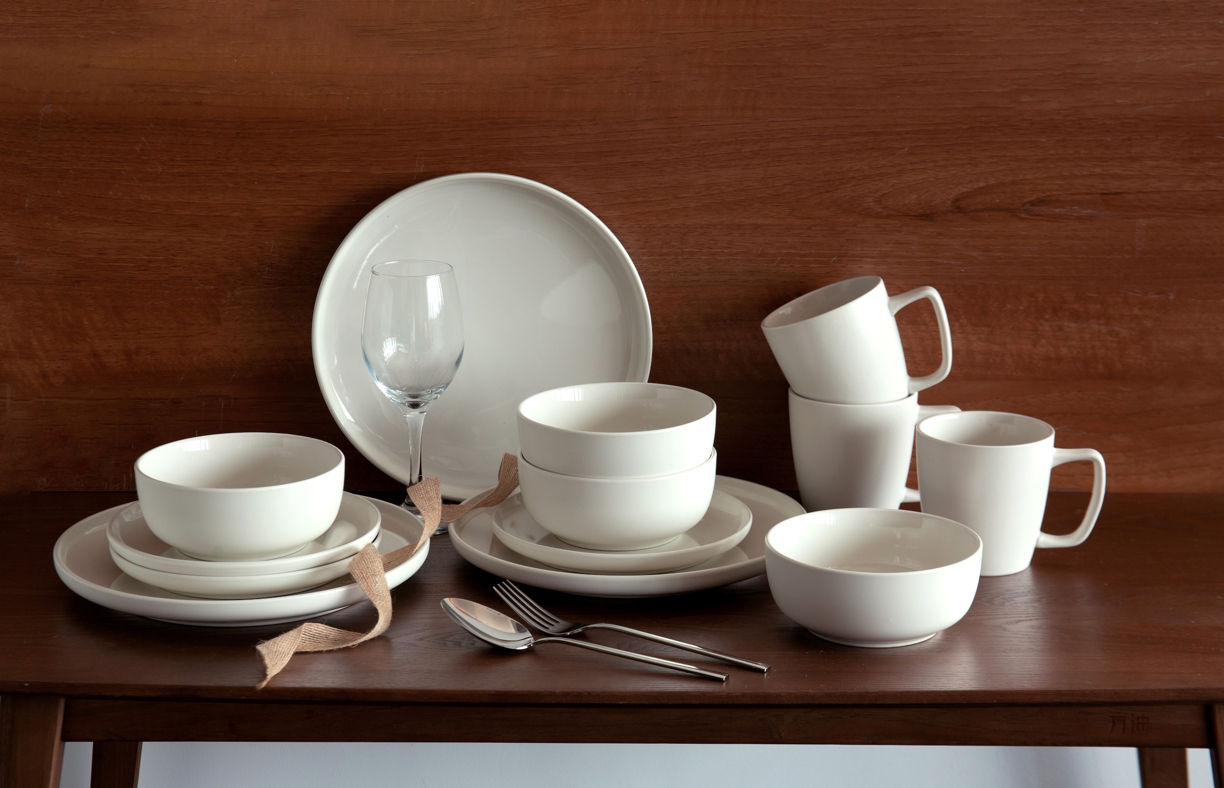 GOODproduct Set de vaisselle »Tommik, aussen matt, innen glänzend« spülmaschinenfest und mikrowellengeeignet