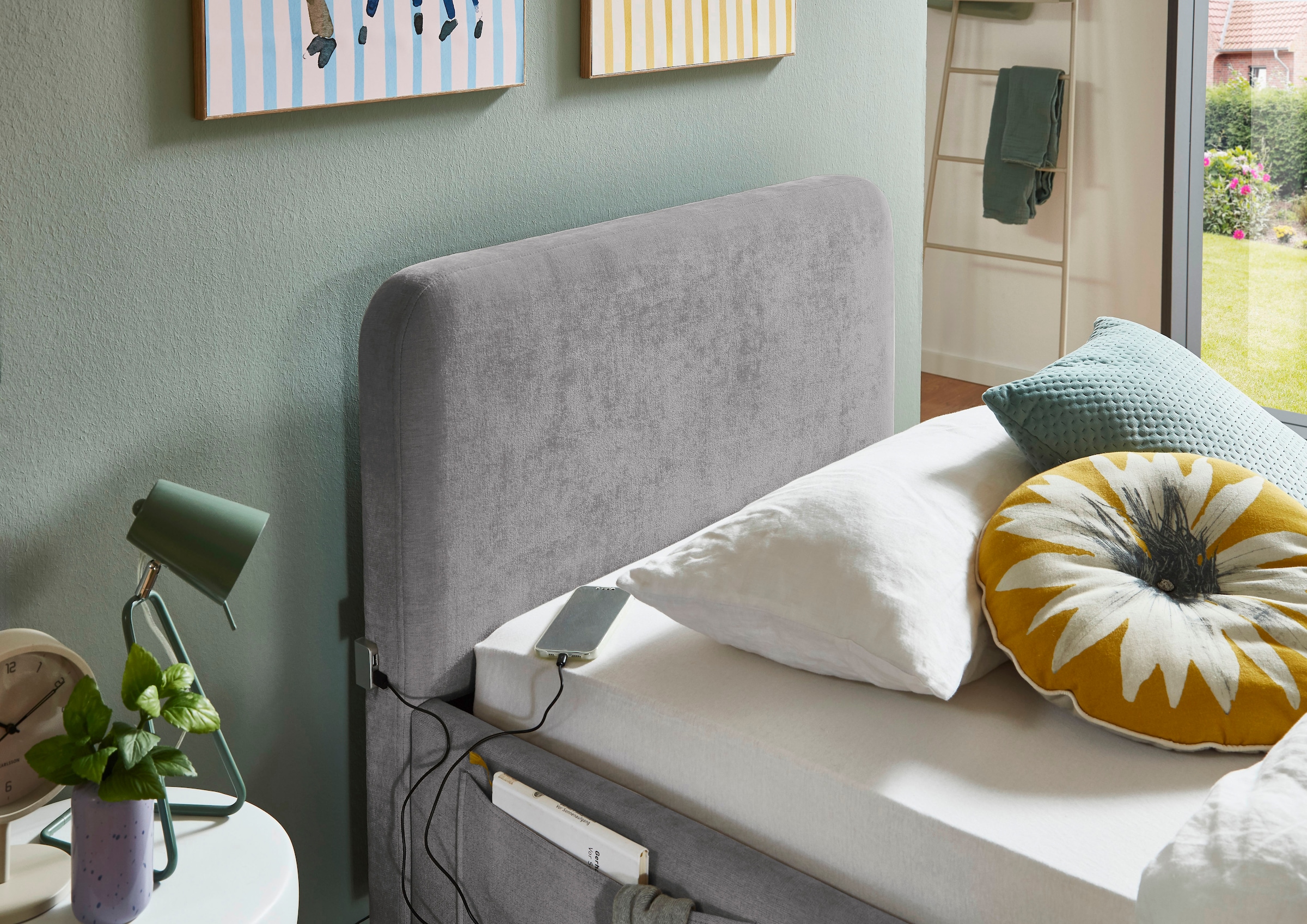 meise.möbel Lit d'enfant »COSY in de Breiten 90, 120 & 140 erhältlich, wahlweise mit Bettkasten« disponible avec pied en bois noir ou chêne, incl. prise USB
