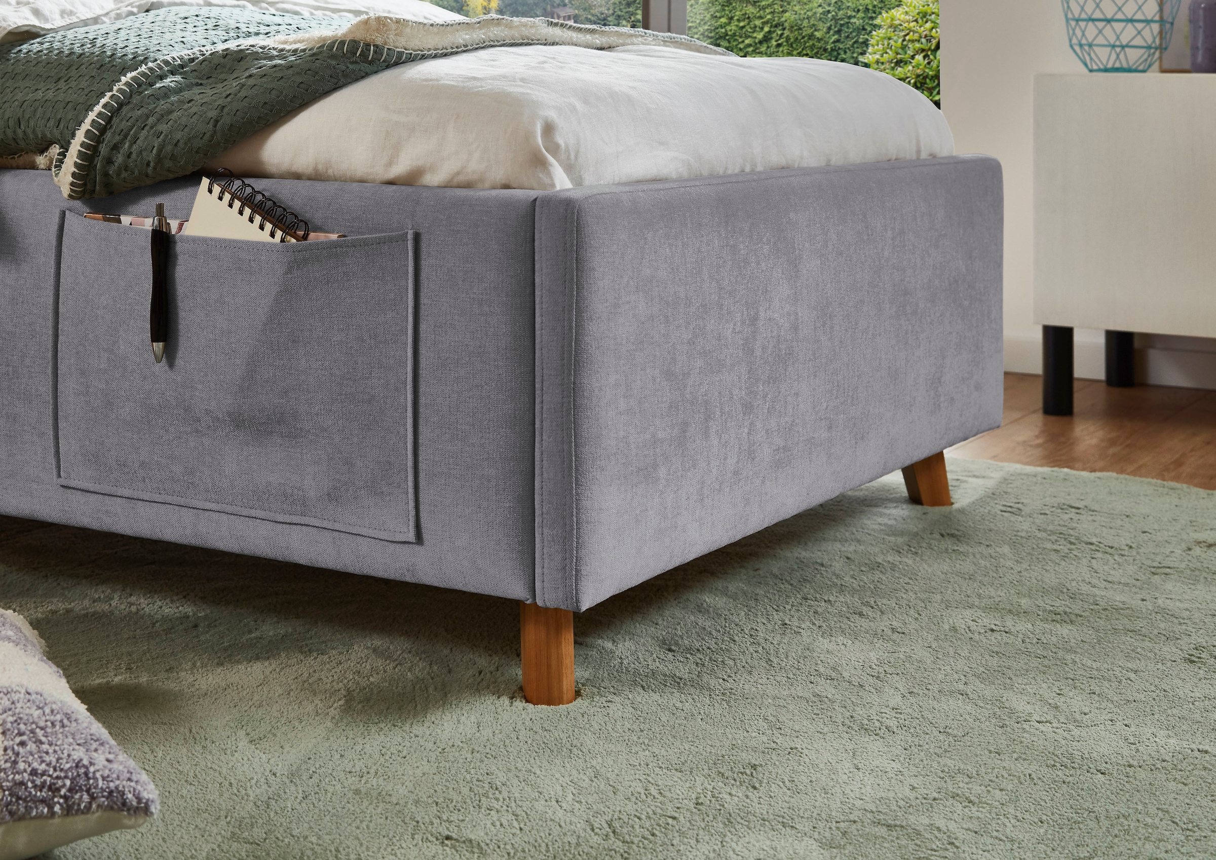 meise.möbel Lit d'enfant »COSY in de Breiten 90, 120 & 140 erhältlich, wahlweise mit Bettkasten« disponible avec pied en bois noir ou chêne, incl. prise USB