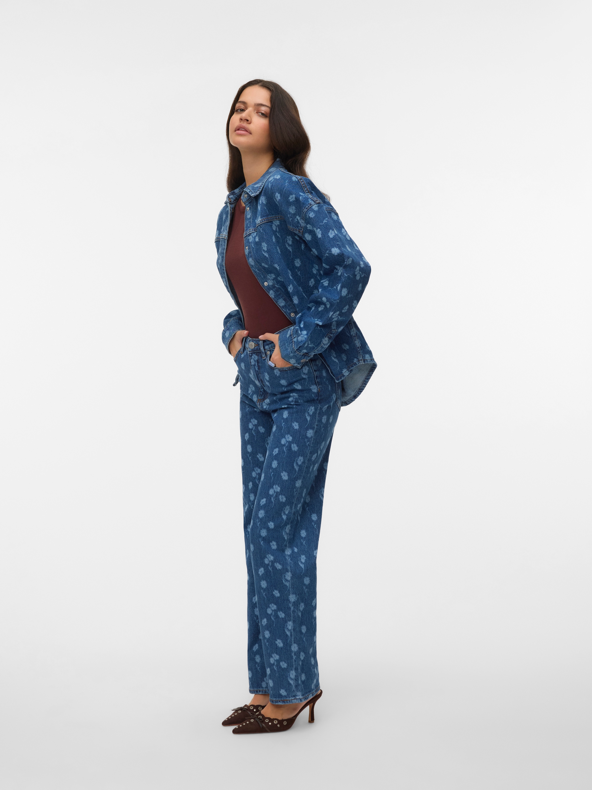 Vero Moda Jeans droit »VMTESSA HR WIDE FLOWER DENIM JEANS RA380« mit Blumenmuster