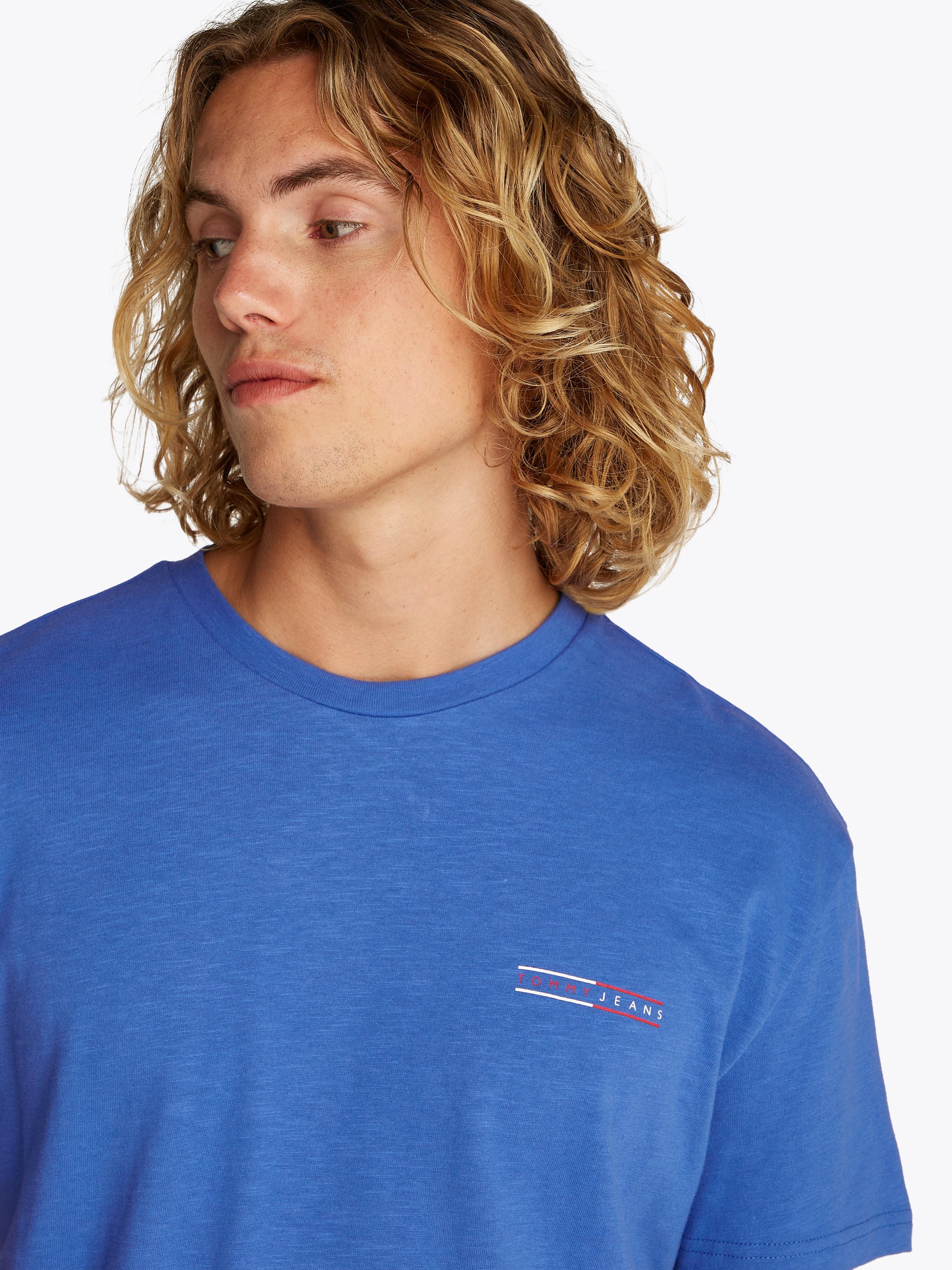 Tommy Jeans Kurzarmshirt »TJM REG GRAPHIC SLUB TEE EXT« Mit Rundhalsausschnitt