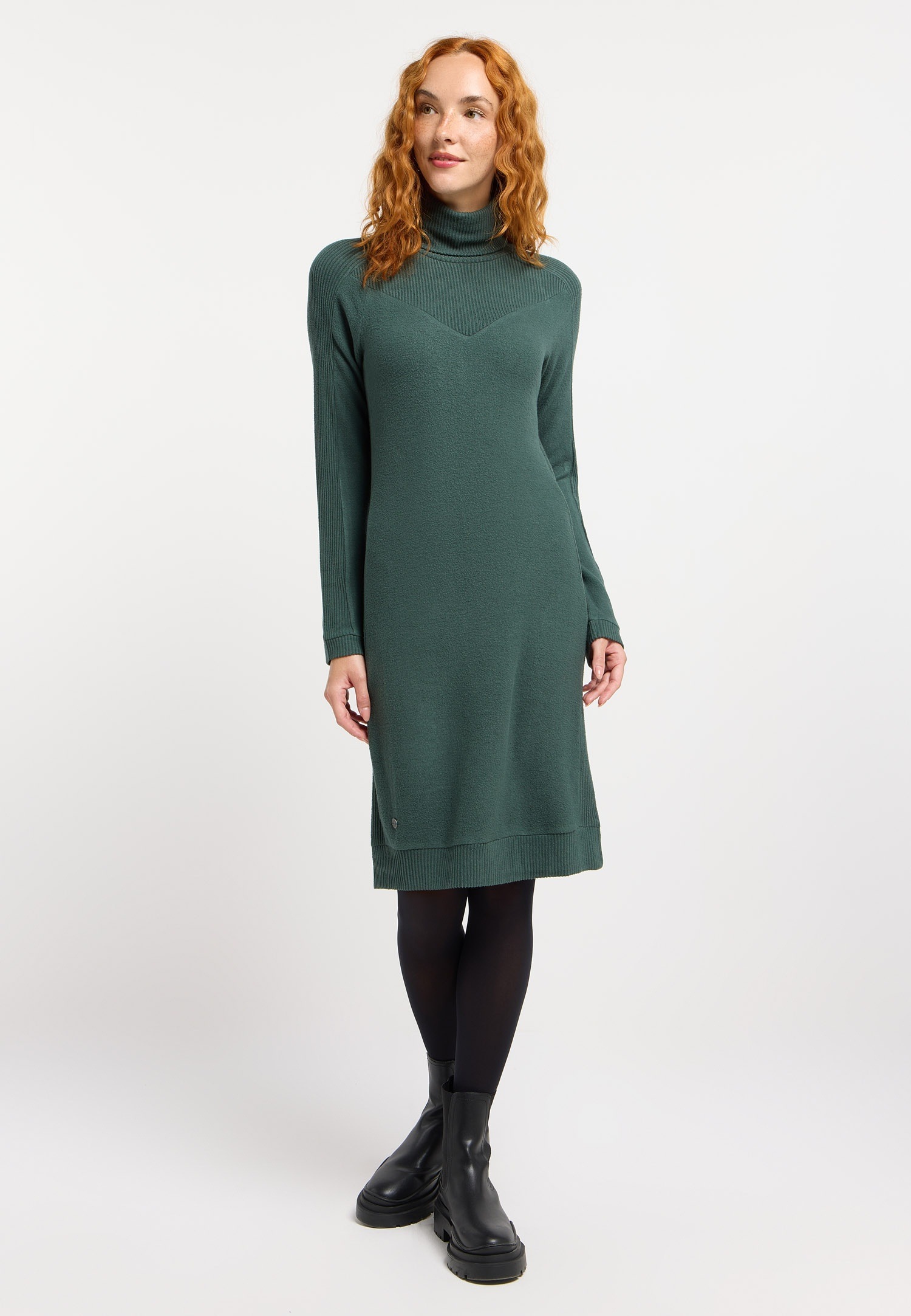 Ragwear Robe en tricot »PEONA« Label-Applikation am Saum für den unverkennbaren ragwear-Look