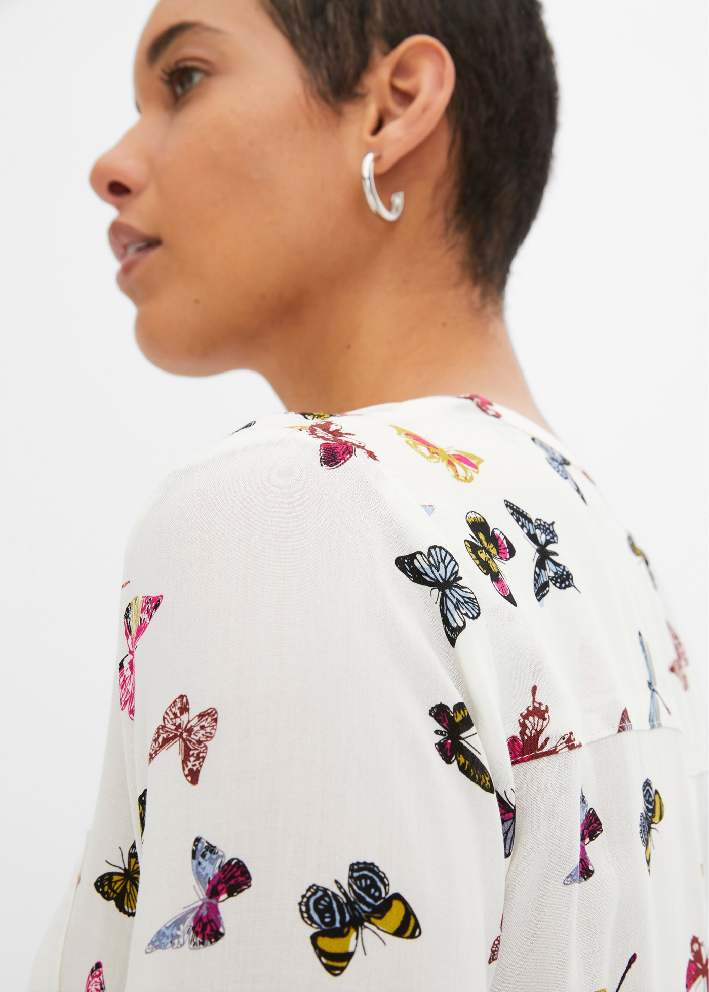 bonprix Langarmbluse »Bluse aus fliessender Viskose« bequeme Passform, für vielseitige Anlässe, aus reiner Viskose