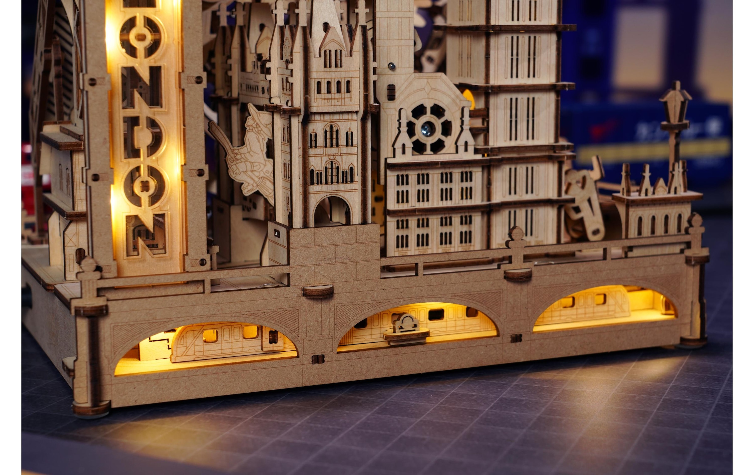   Modellbausatz »RoboTime London Sightseeing Walk«