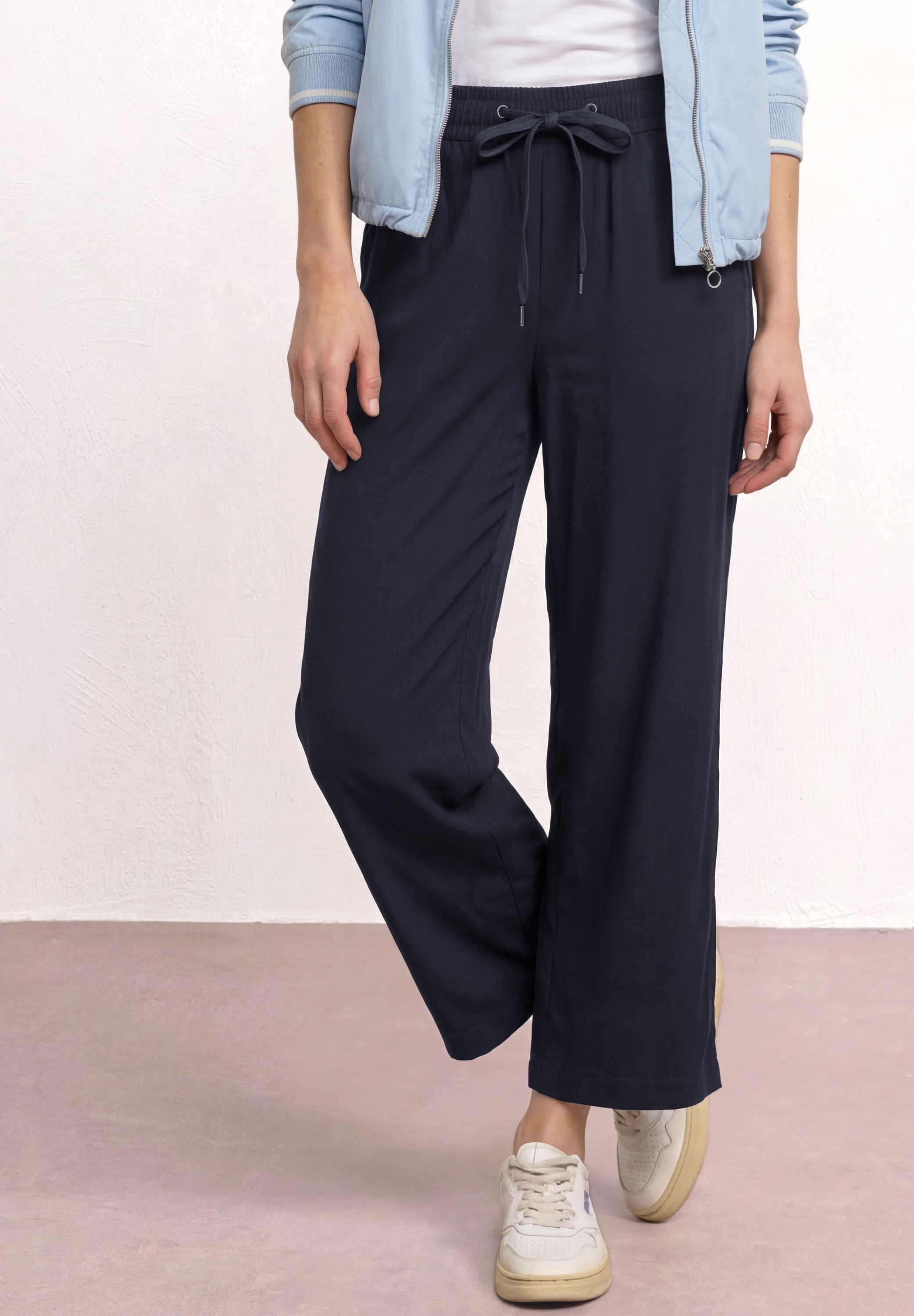 STREET ONE Pantalon en tissu »Style Emee«  Pantalon d'été 3/4 avec taille élastique et cordon de serrage