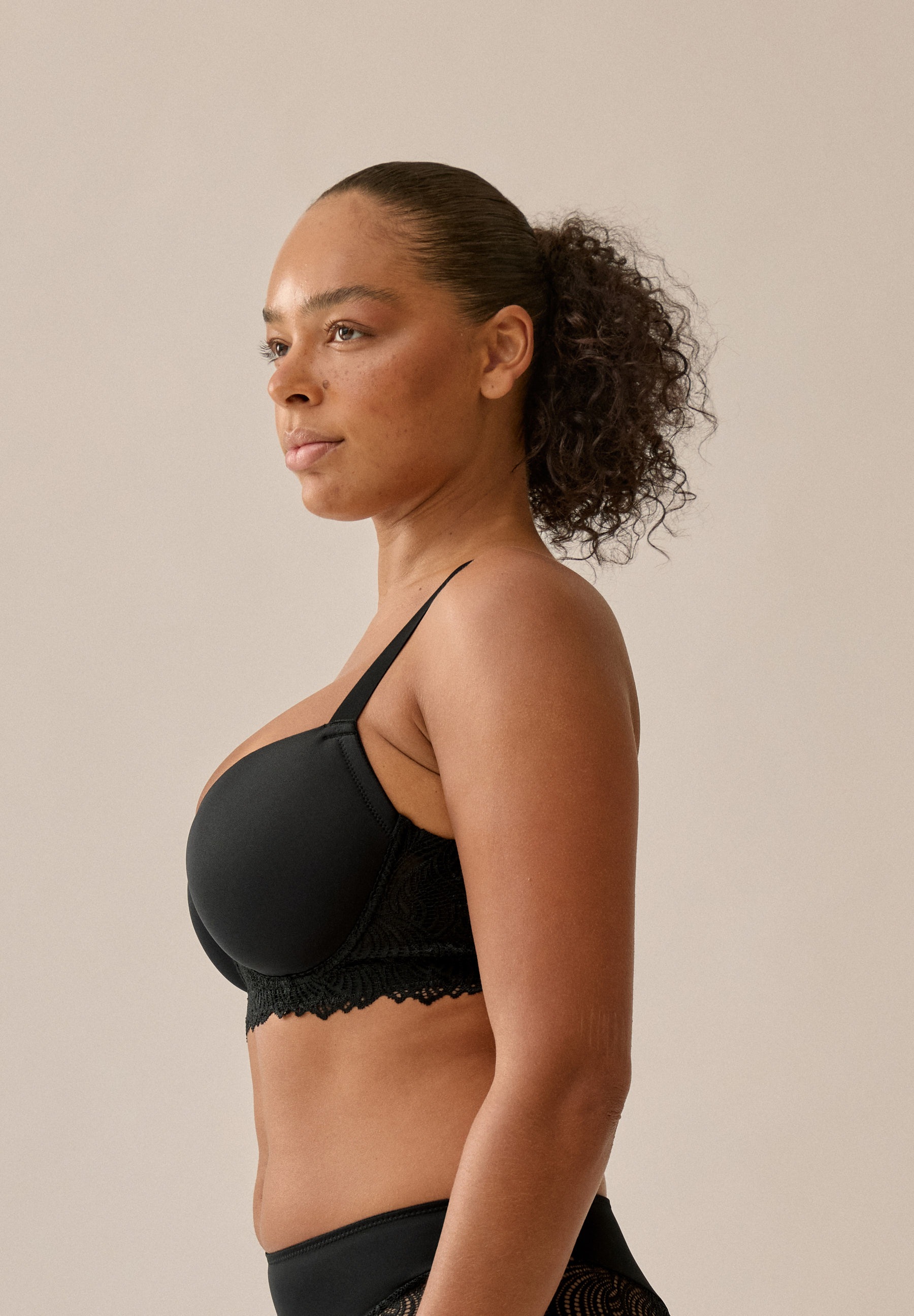 Naturana Schalen-BH »The Friday« 1 Stk. mit Bügel, mit Spitze, feminin, weich, bequem