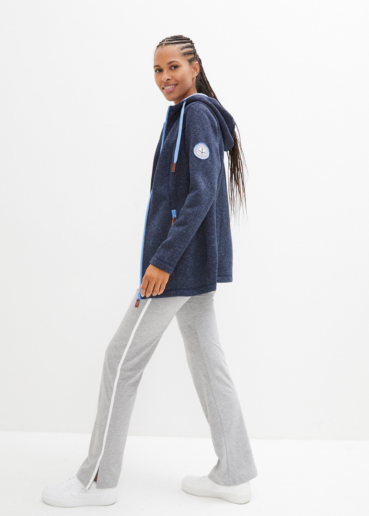 bonprix Strickfleecejacke 1 Stk. tlg. mit Kapuze bequeme Passform, mit Kapuze, mit verschliessbaren Taschen