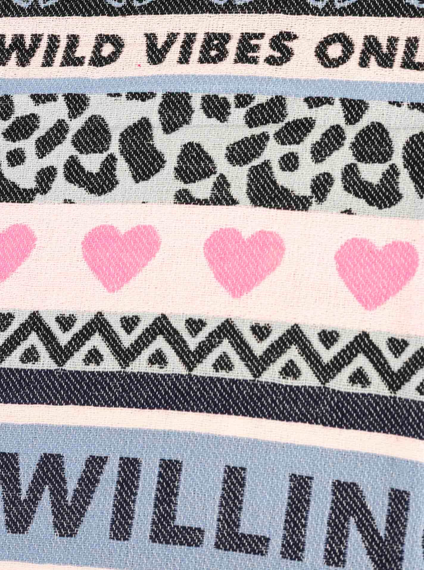 Zwillingsherz Foulard de mode »"Wild Vibes Only"« mélange de motifs, léopard et cœurs, finitions à franges tout autour, avec laine