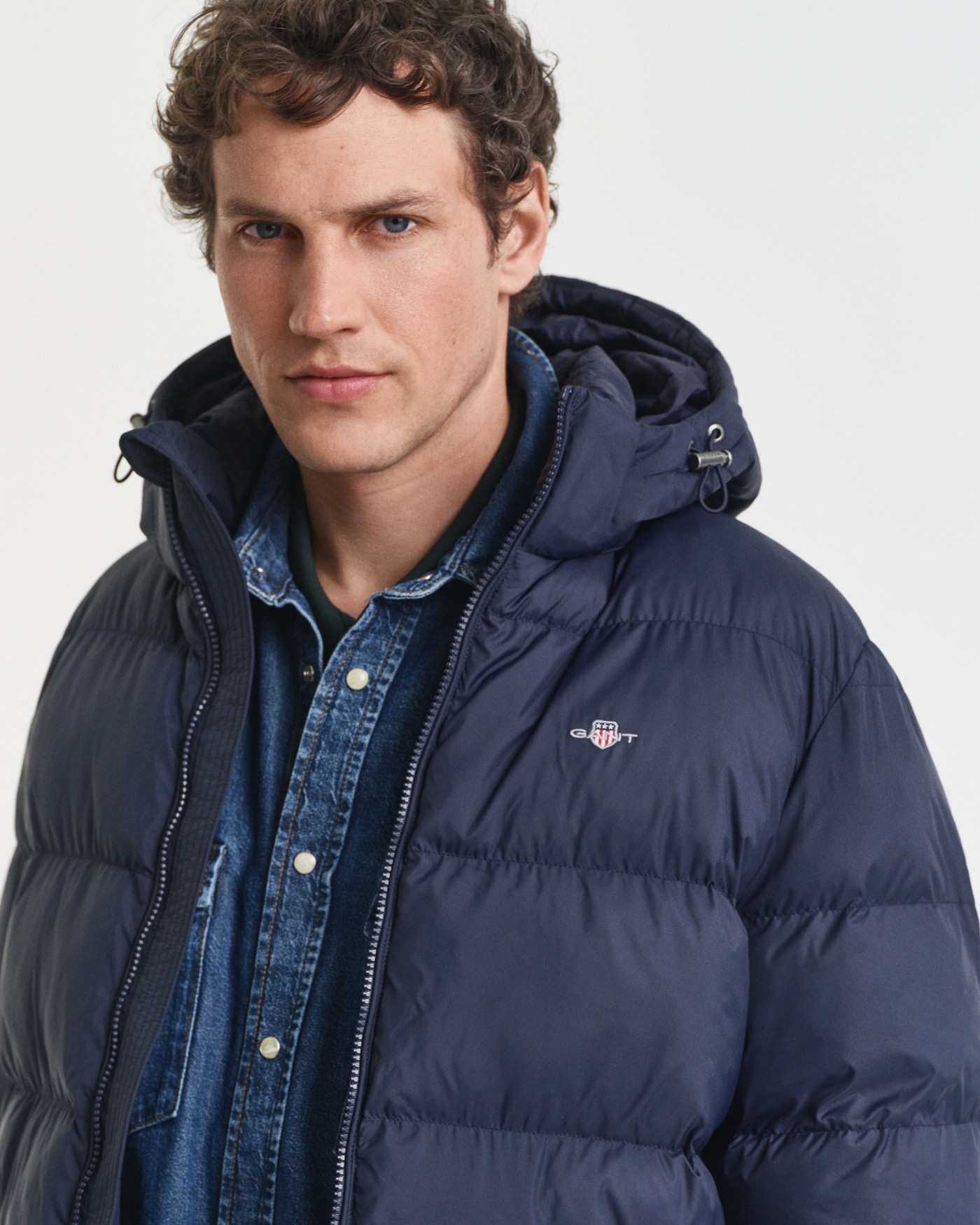 Gant Steppmantel »ACTIVE CLOUD MID LENGTH« Puffermantel, regular fit, abnehmabre Kapuze, 2-Wege-Reissverschluss