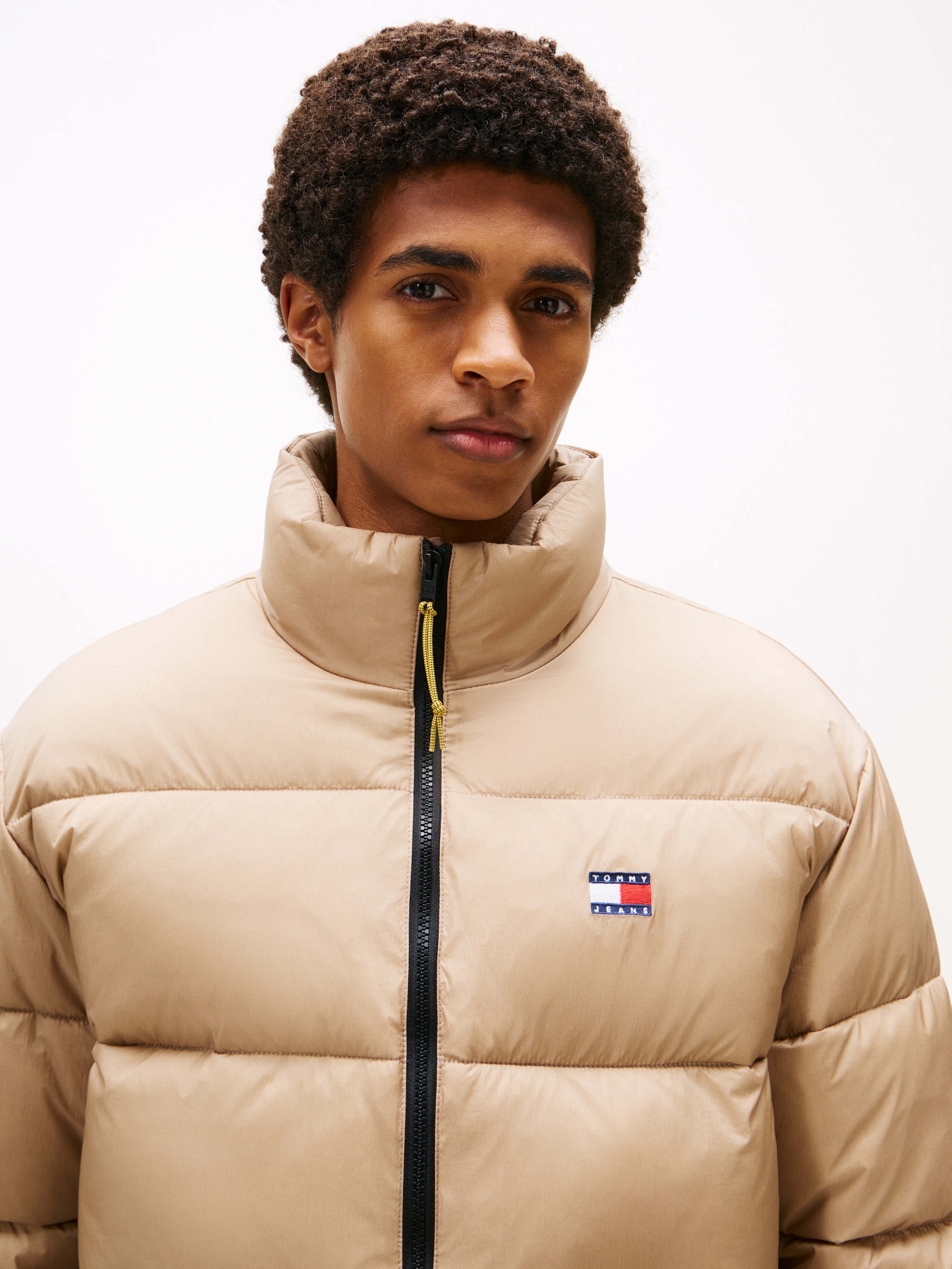 Tommy Jeans Steppjacke »VAIL PUFFER«, ohne Kapuze, Übergangsjacke Regular fit mit Rundhalsausschnitt