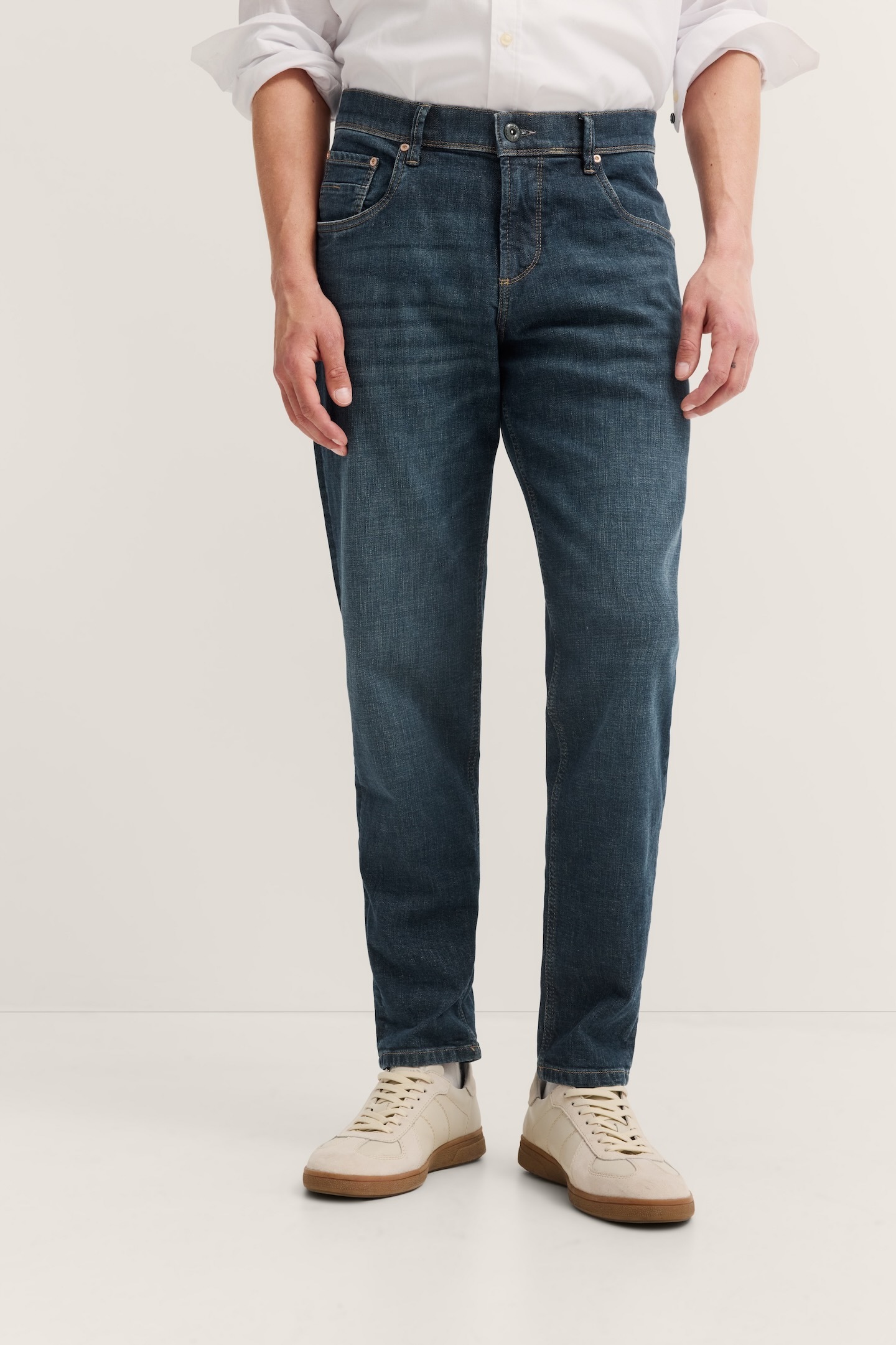 bugatti 5-Pocket-Jeans »Tapered Fit« aus Stretch Handcrafted Denim