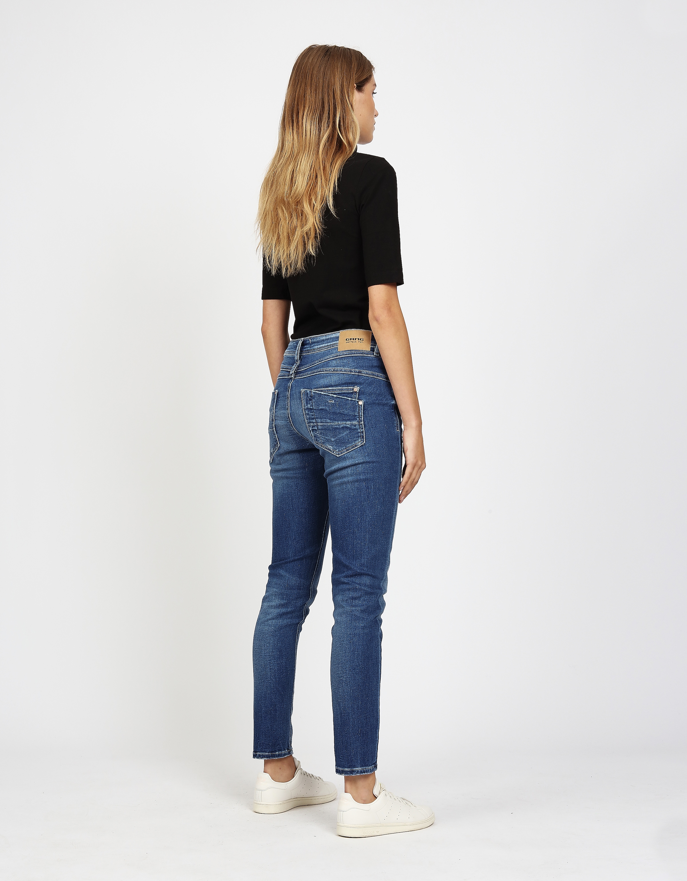 GANG Relax-fit-Jeans »94AMELIE«, mit Used-Effekten