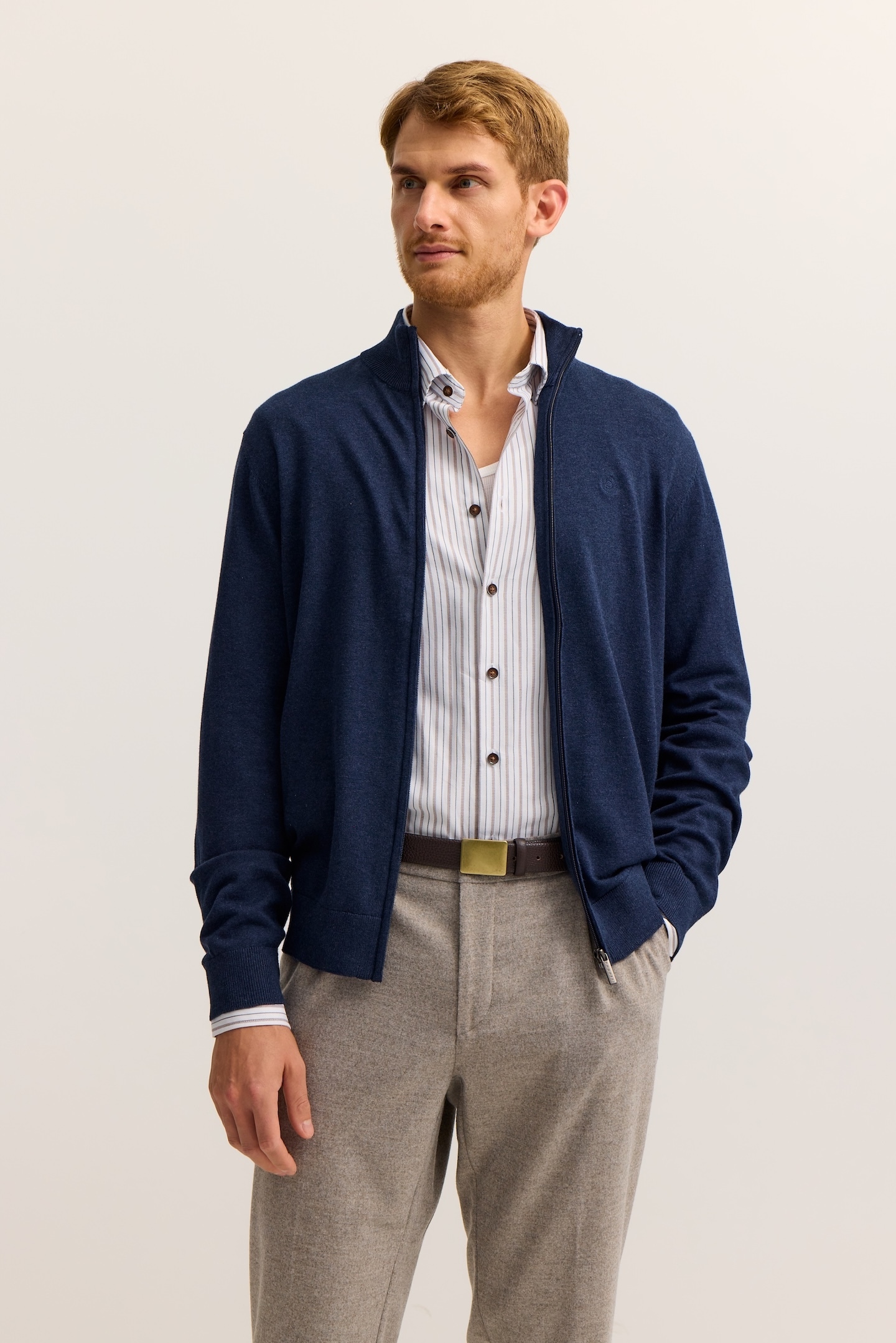 bugatti Strickjacke »Regular Fit« aus Baumwolle mit Stehkragen