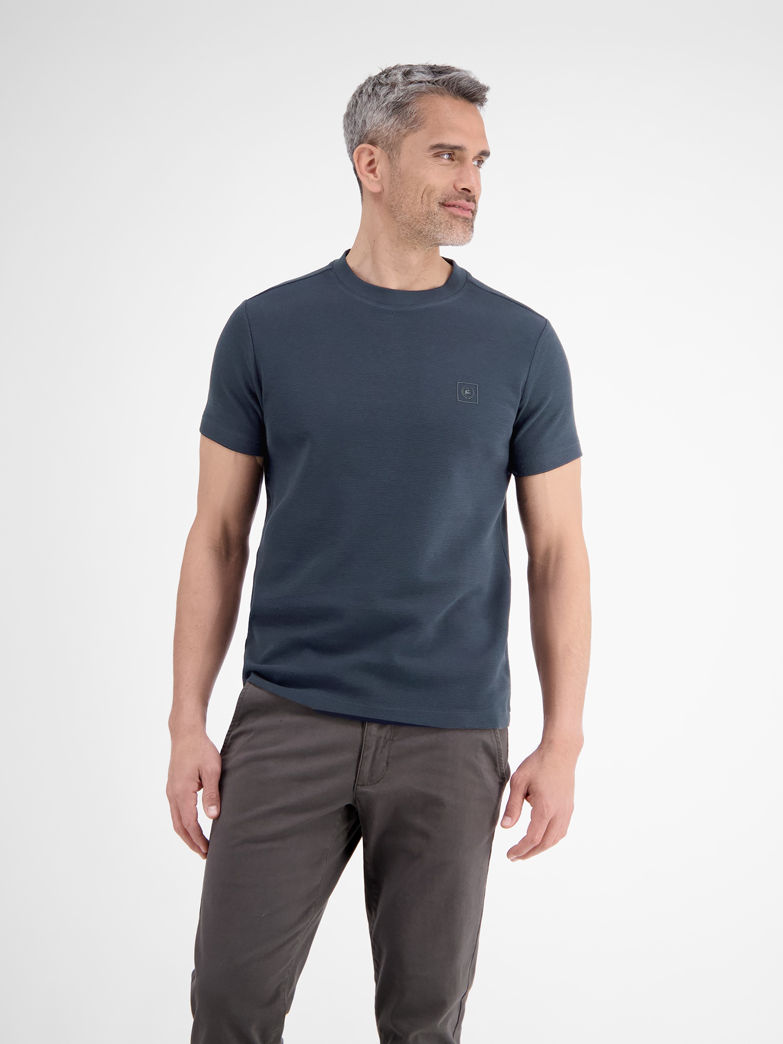 LERROS T-Shirt in Waffel-Piqué und mit Logo-Badge