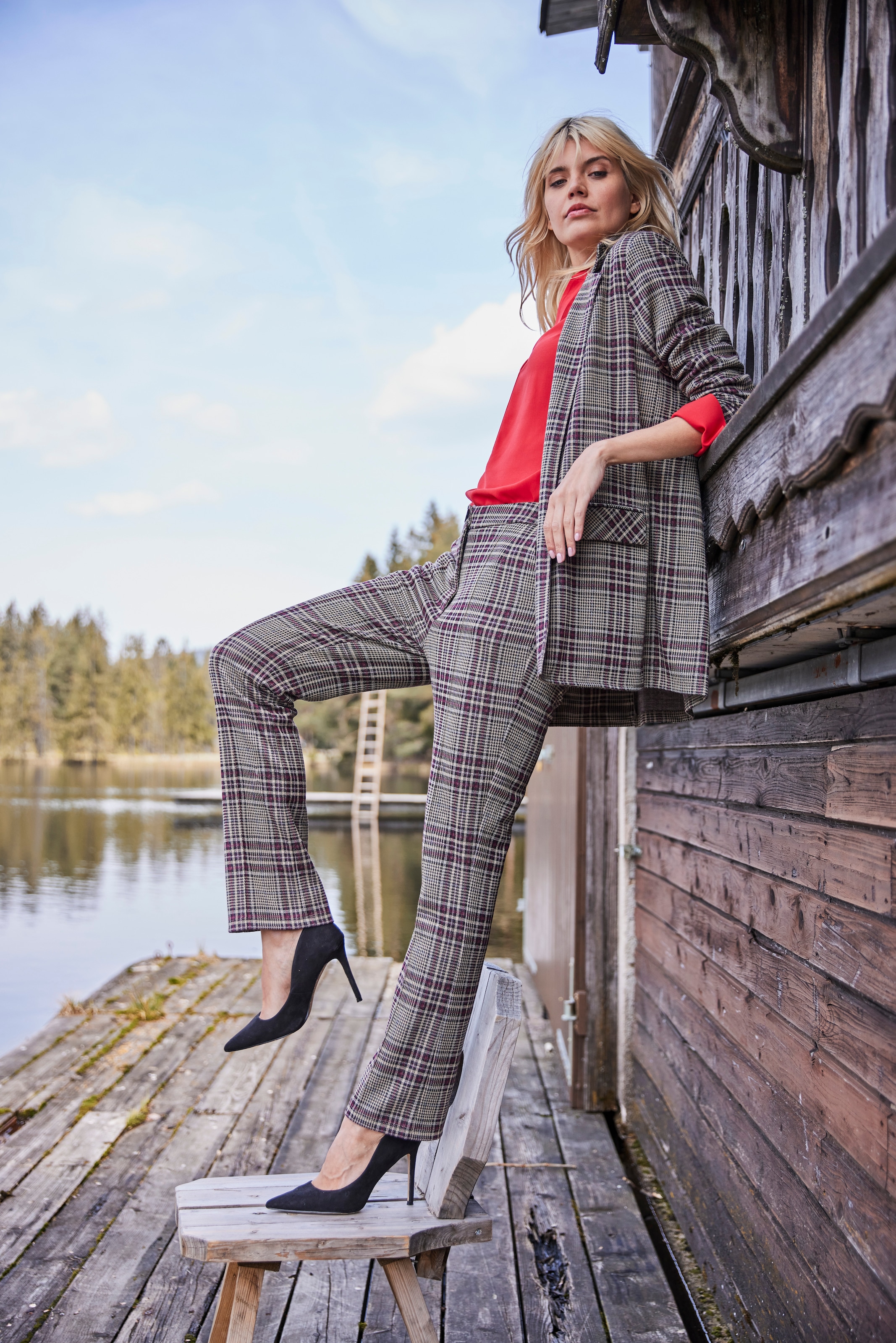 Aniston SELECTED Karo-Muster Schulterpolstern Jelmoli-Versand | bestellen und mit trendy online Longblazer