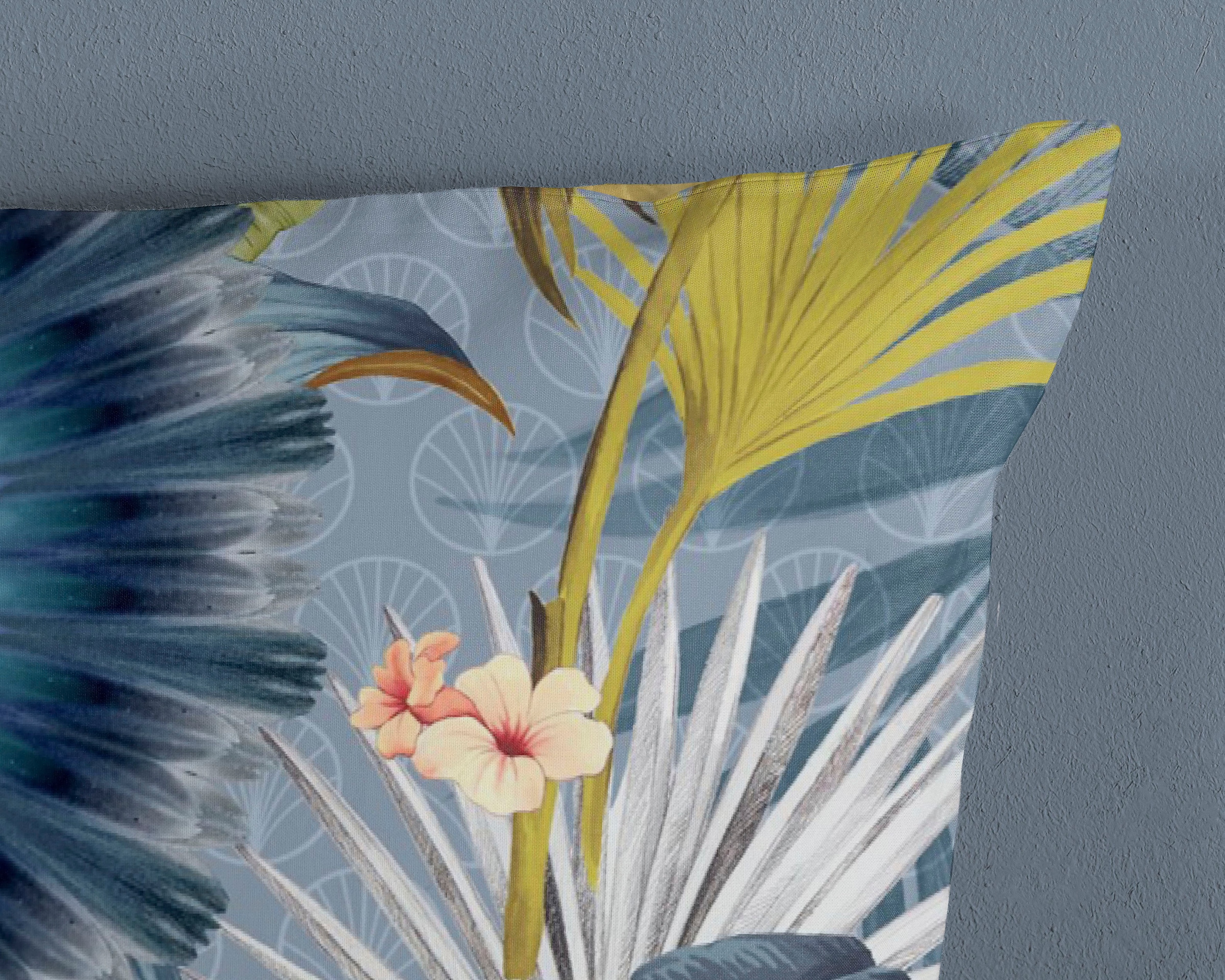 hip Wendebettwäsche »Laska«, Mako-Satin, 135x200, Reissverschluss, Wendeoptik, Mandala, Zebra, Blau