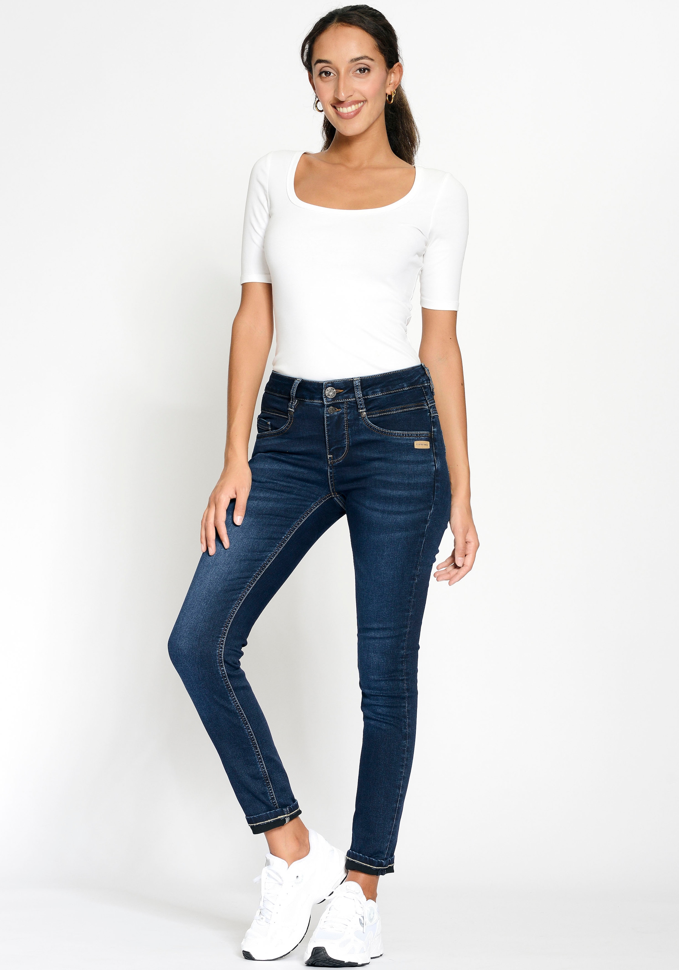 GANG Skinny-fit-Jeans »94MORA«, mit 3-Knopf-Verschluss und Passe vorne