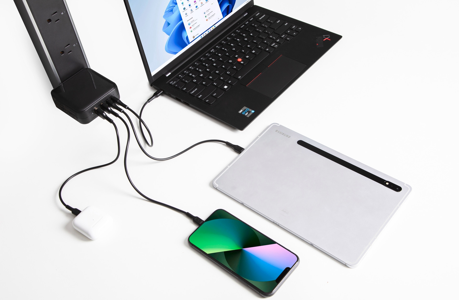 Targus USB-Ladegerät »100W Multiport GaN Charger mit Reiseadaptern«