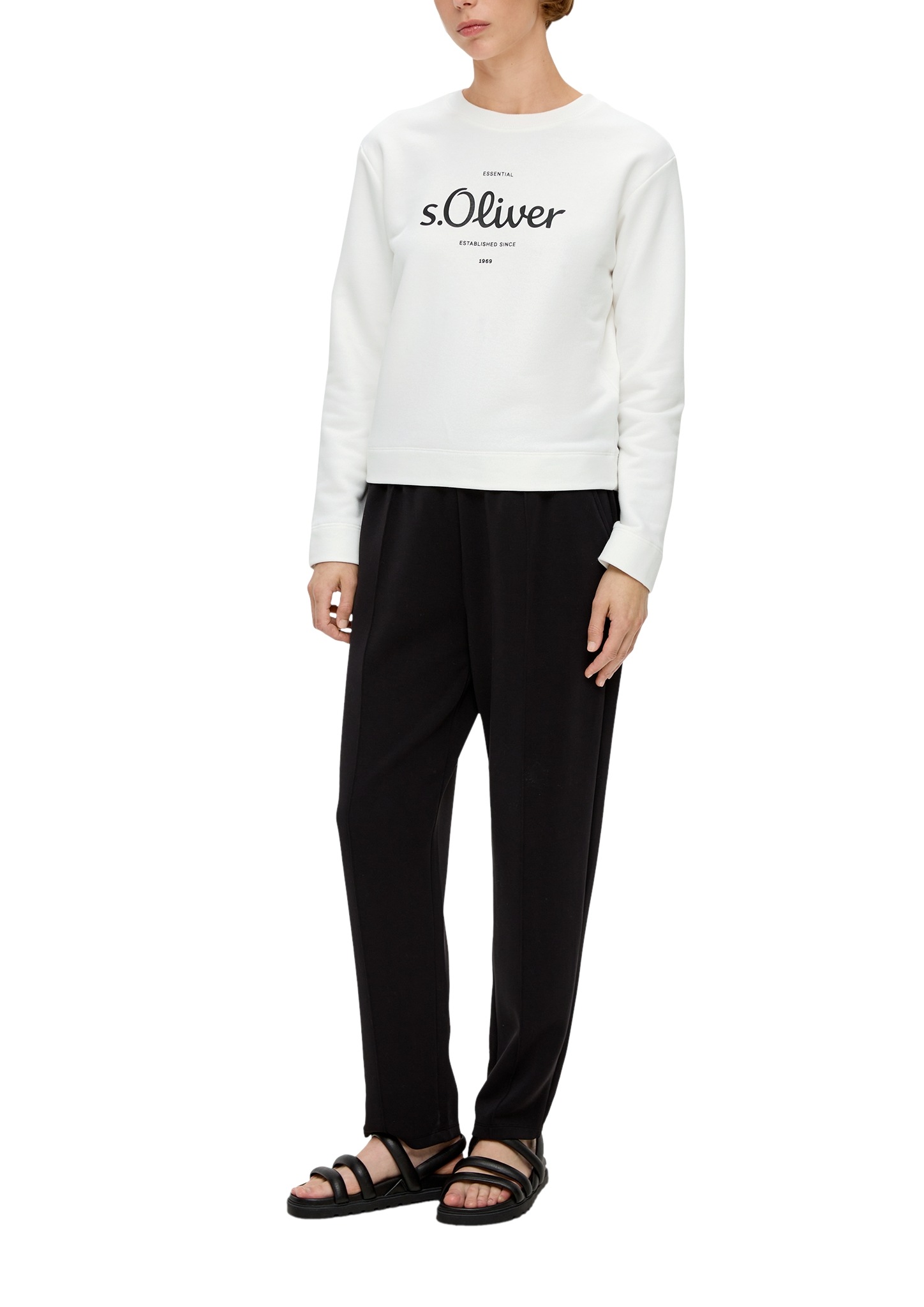 s.Oliver Sweatshirt, mit dem Logonamen vorne