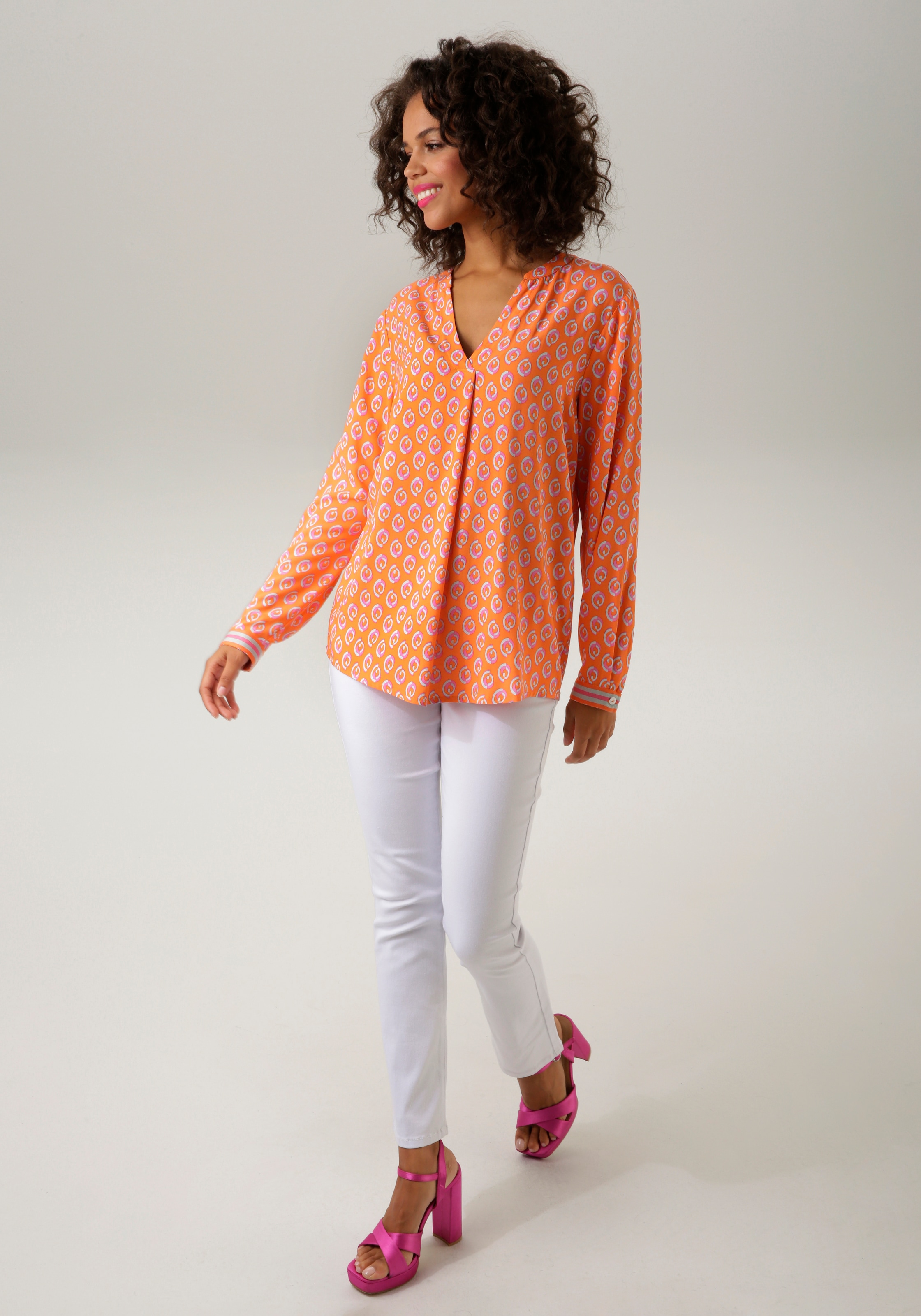 Aniston CASUAL Schlupfbluse, mit extravagantem, graphischem Druck